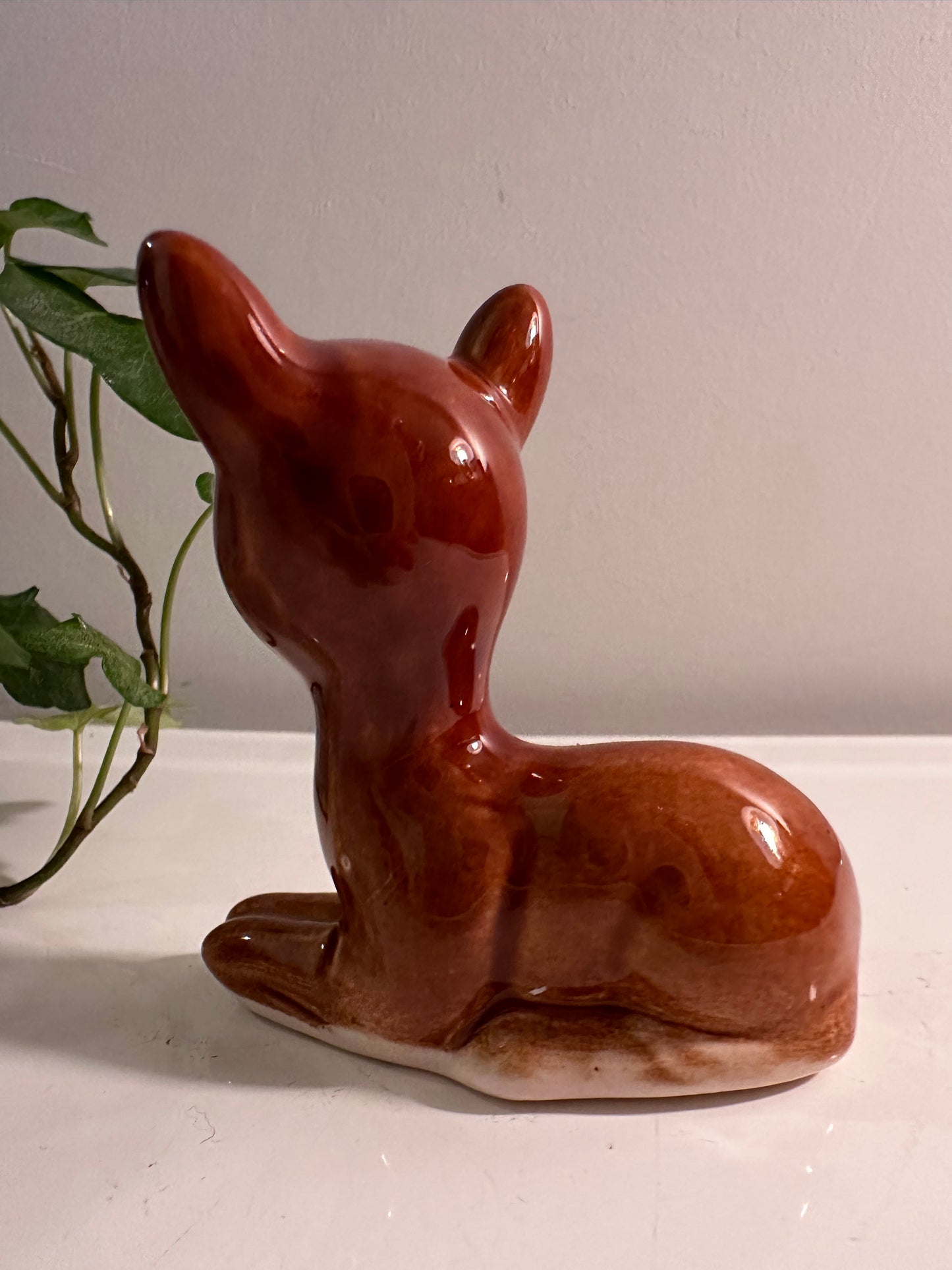 Porseleinen vintage beeldje hertje