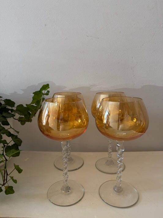 Jaren 30/50 amberkleurige wijnglazen