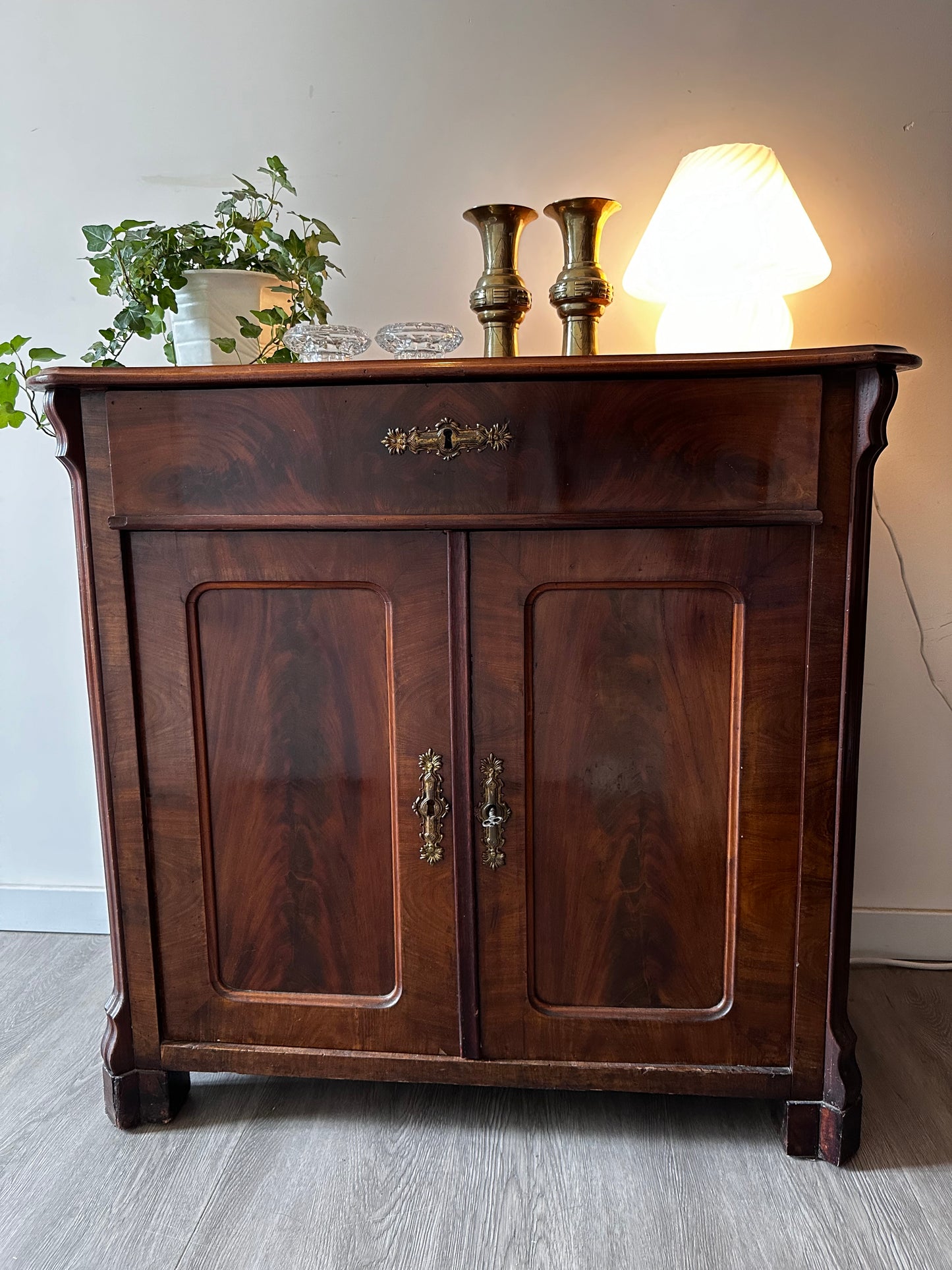 Vintage mahonie houten kastje