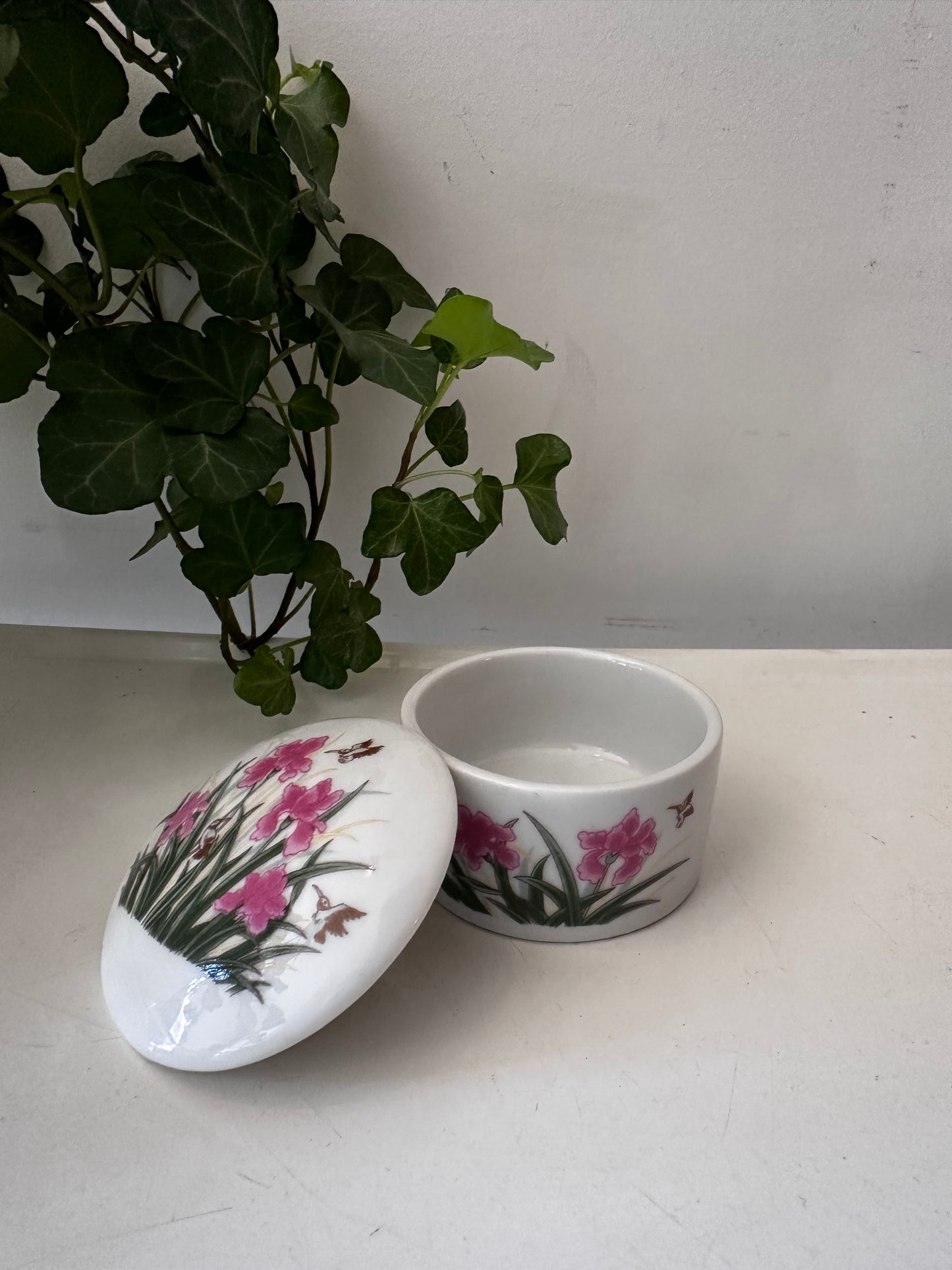 Porseleinen sieradendoosje