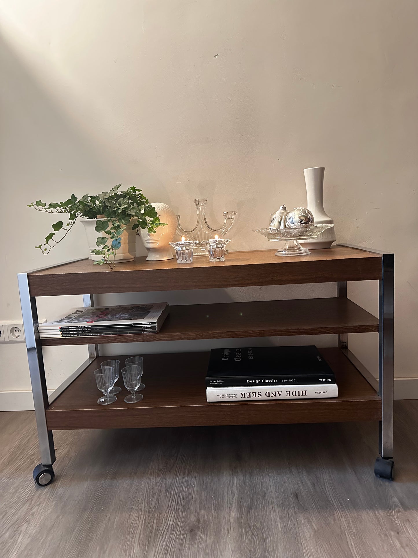 Jaren 70 vintage bijzettafel serveerwagen