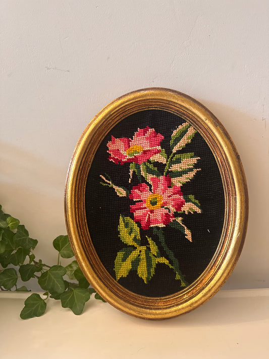 Ovaal lijstje met borduurwerkje