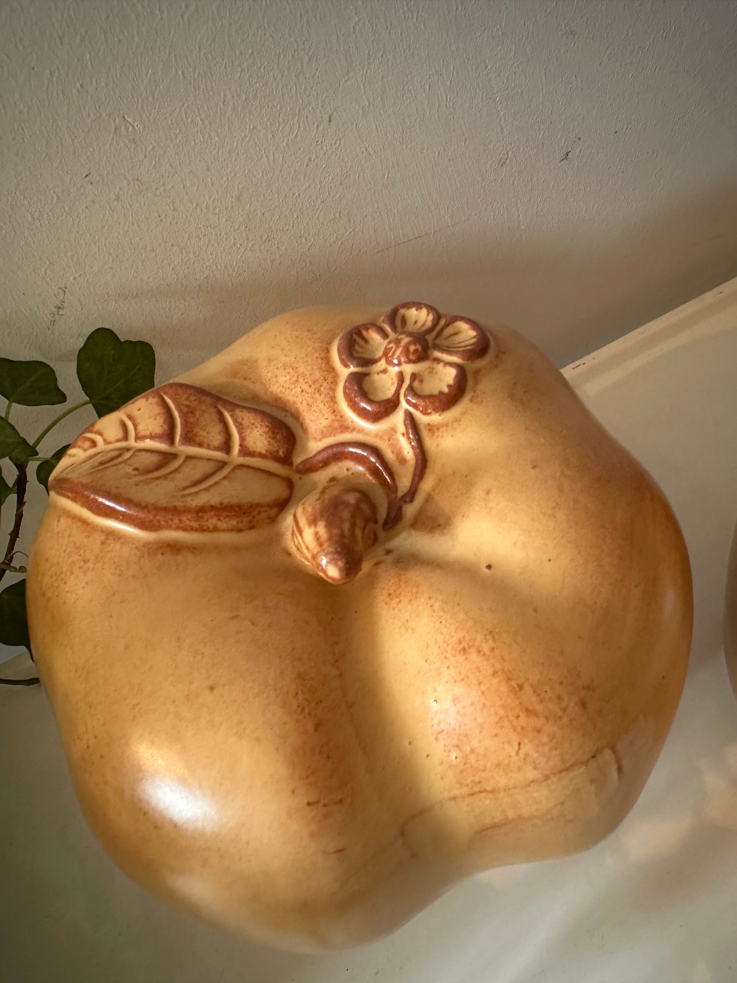 Twee keramieken bewaarpotten jaren 70 Prijs per stuk