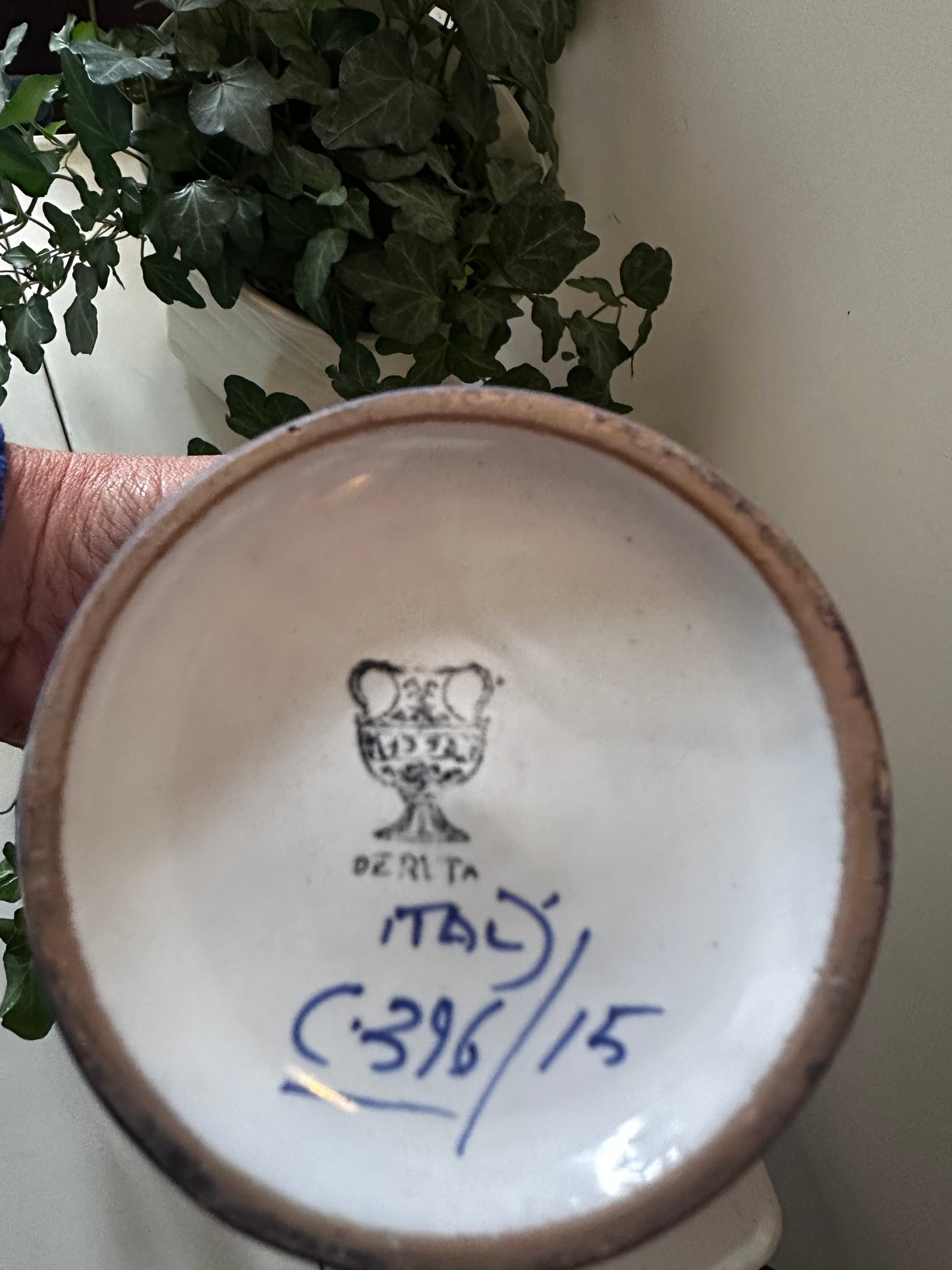 Italiaans porseleinen vaasje