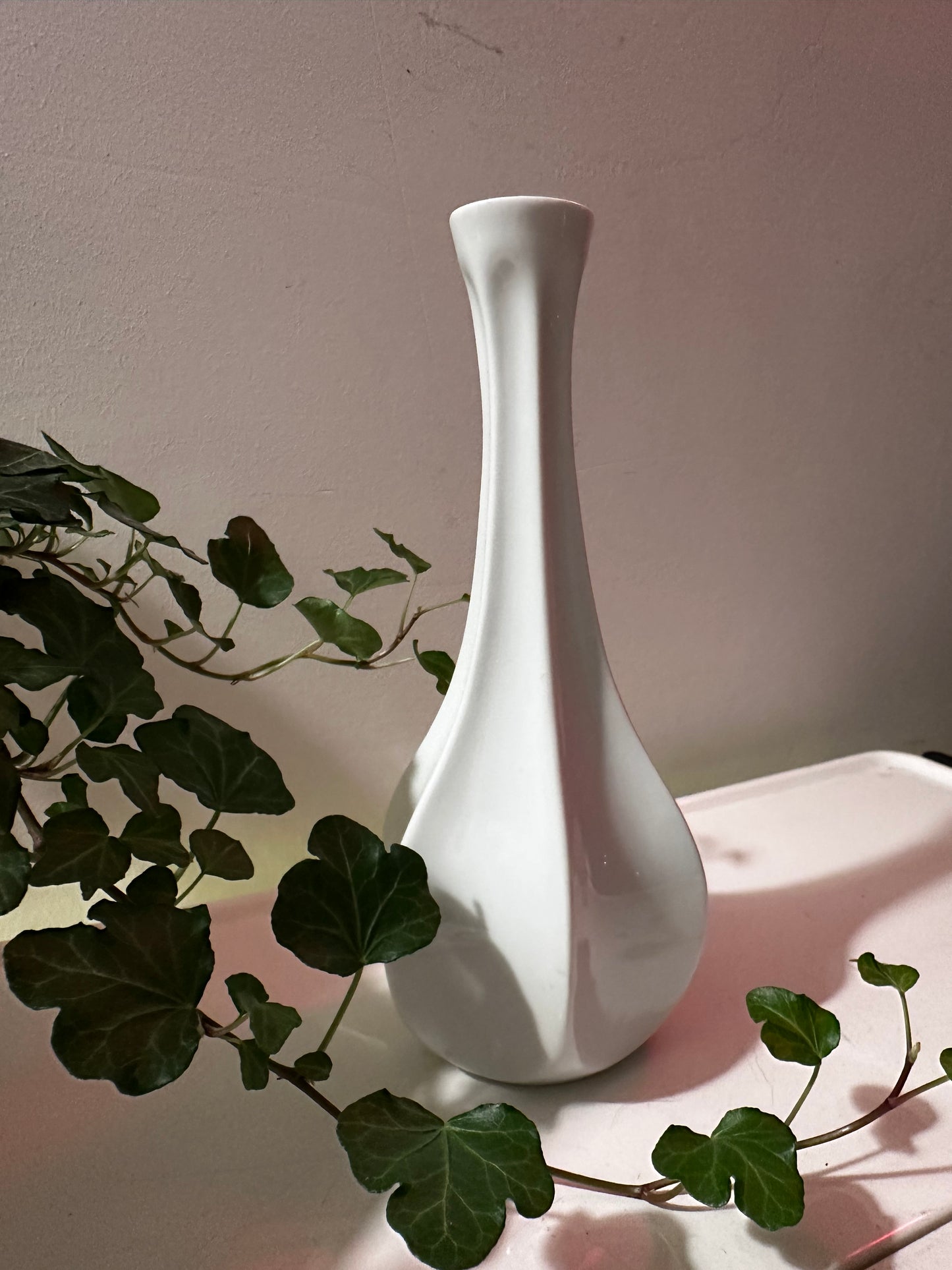 Porseleinen wit vaasje Gerold Bavaria