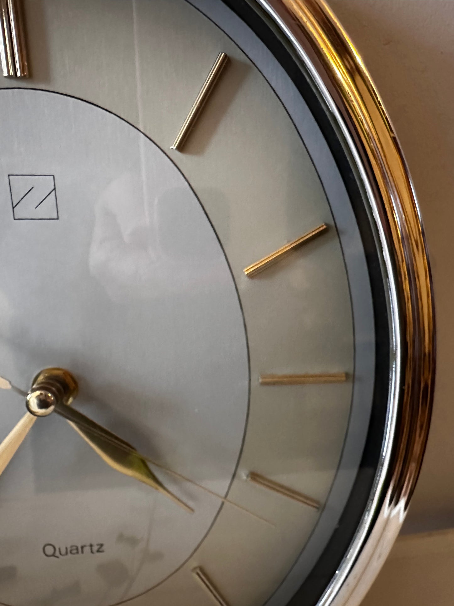 Z Quartz wandklok vintage