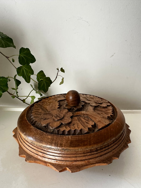 Houten rond bewaardoosje