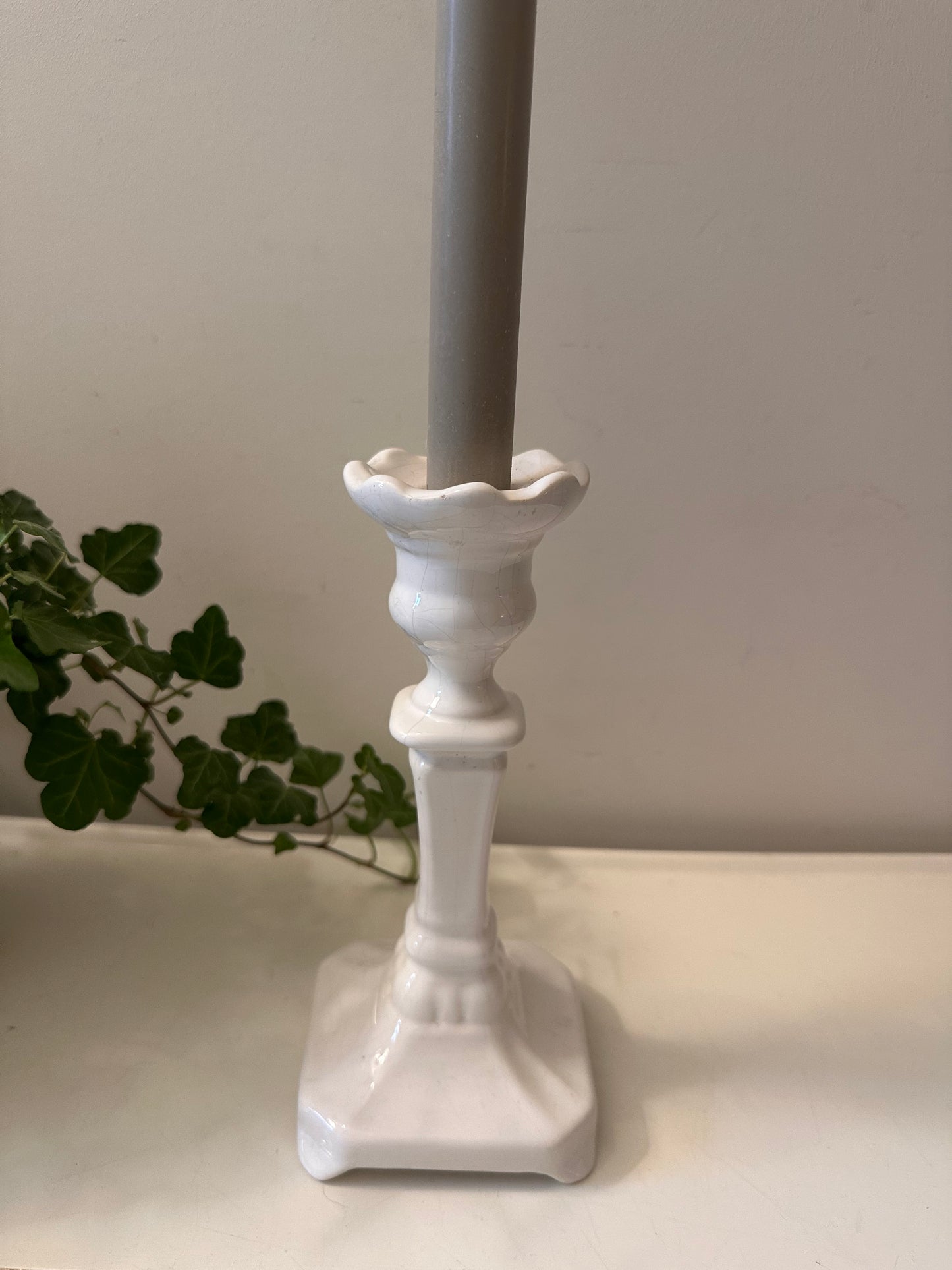 Kandelaar wit gemerkt Delfts Holland 1694