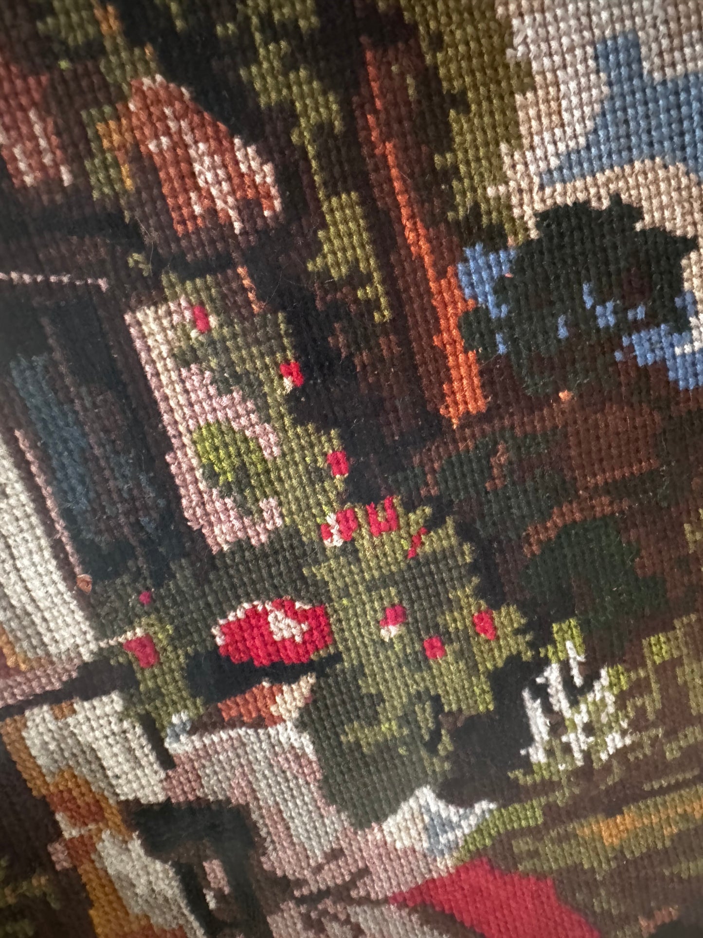 Borduurwerk in brocante lijst