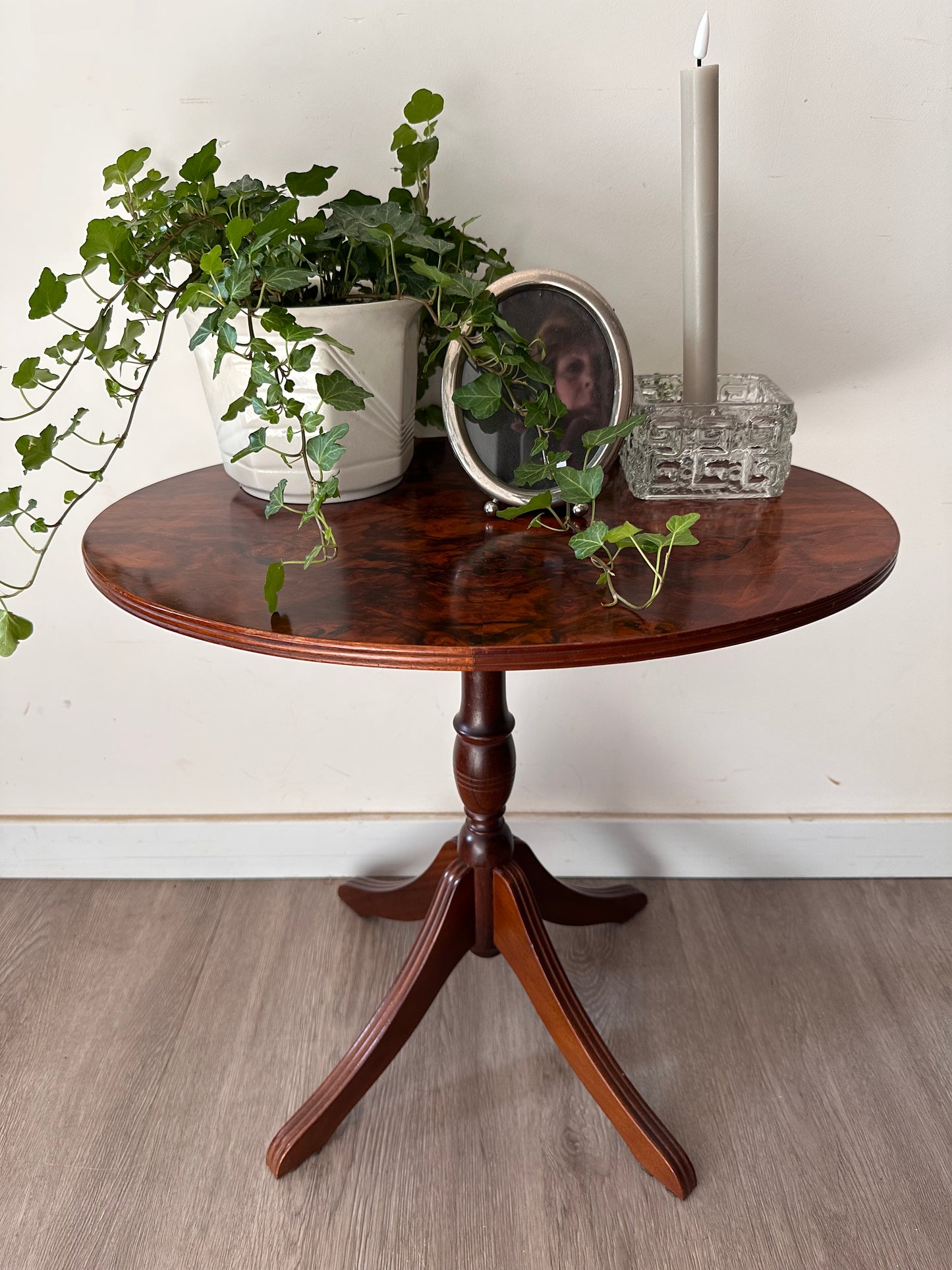 Vintage klassiek koffietafeltje