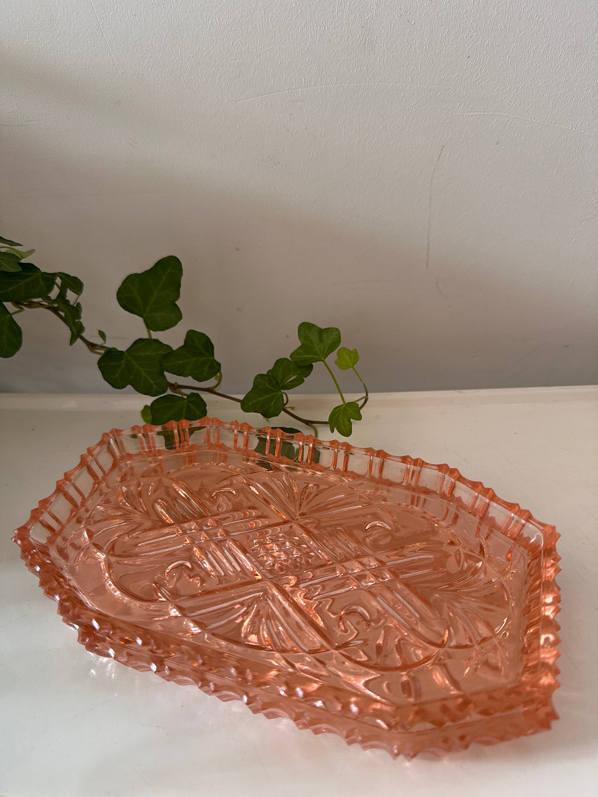 Art Deco schaaltje roze oranje persglas