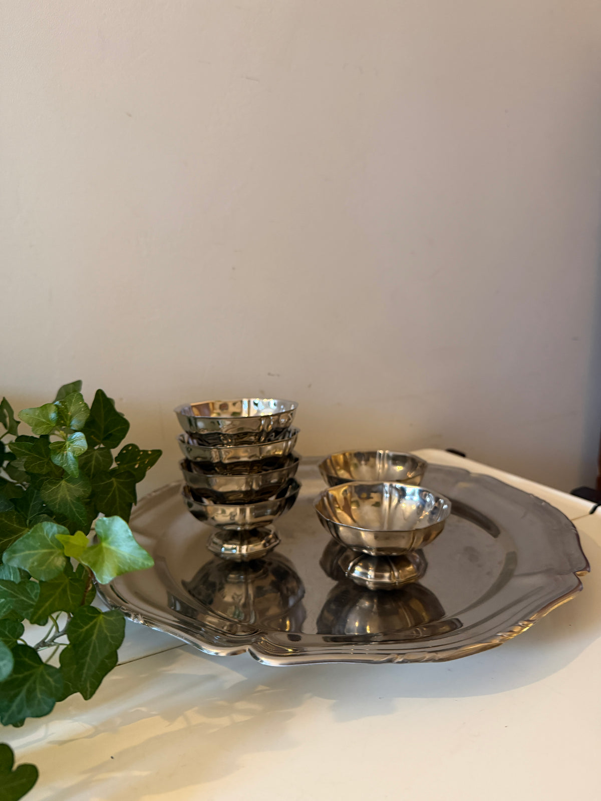 Set van 6 Chrome coupes en serveerschaal
