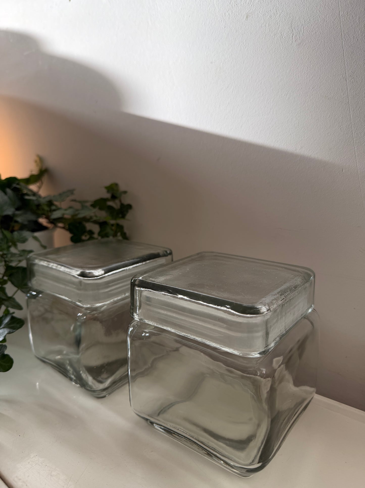 Set van 2 kubusvormige glazen voorraad potten