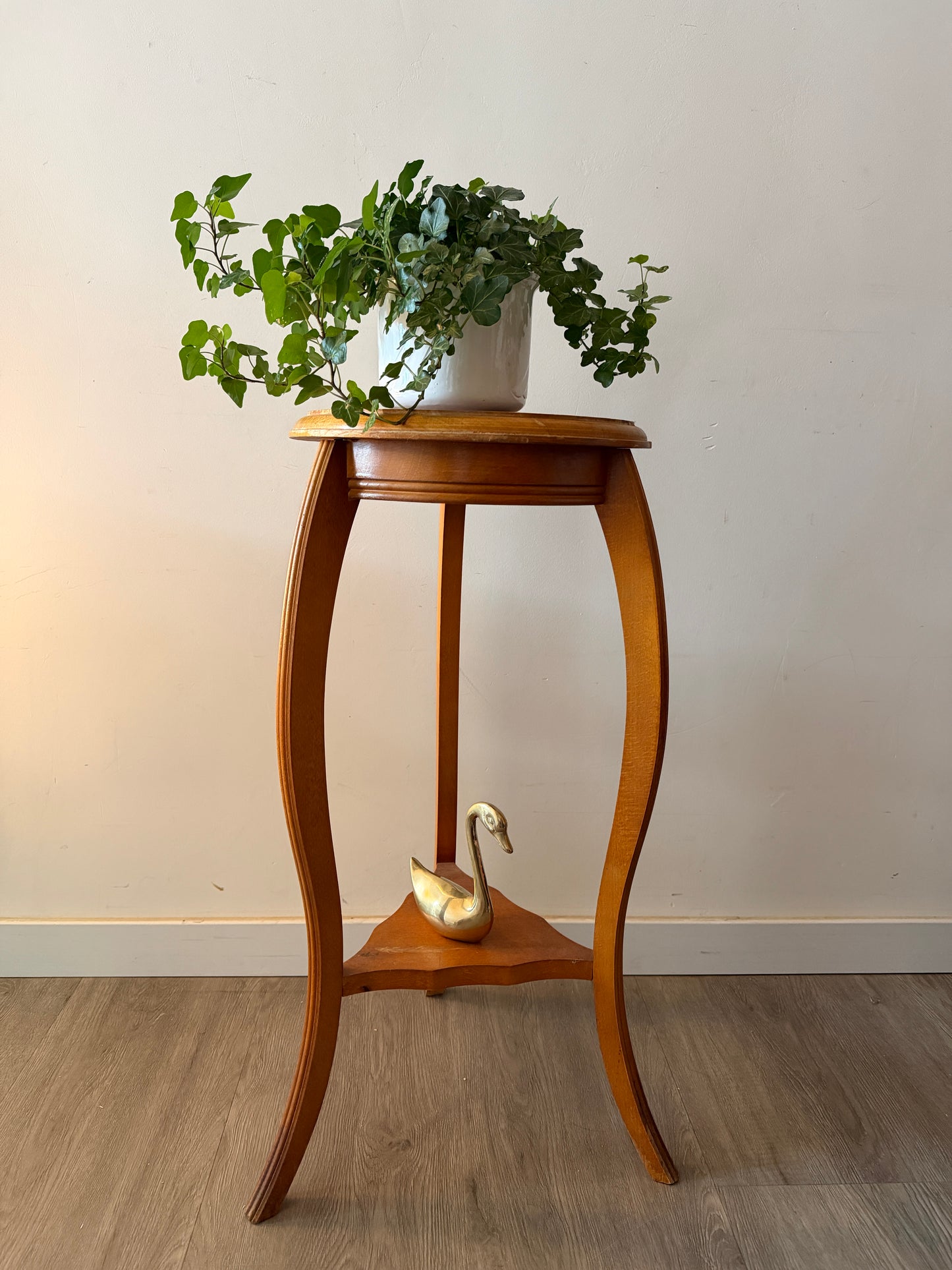 Houten bijzettafeltje