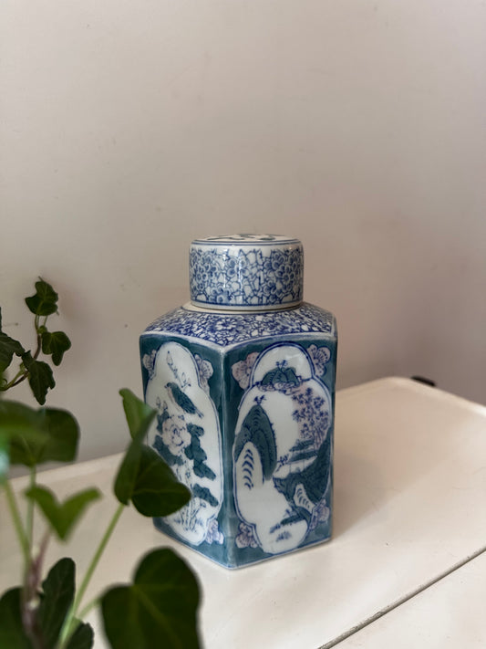 Porseleinen Chinees theebusje