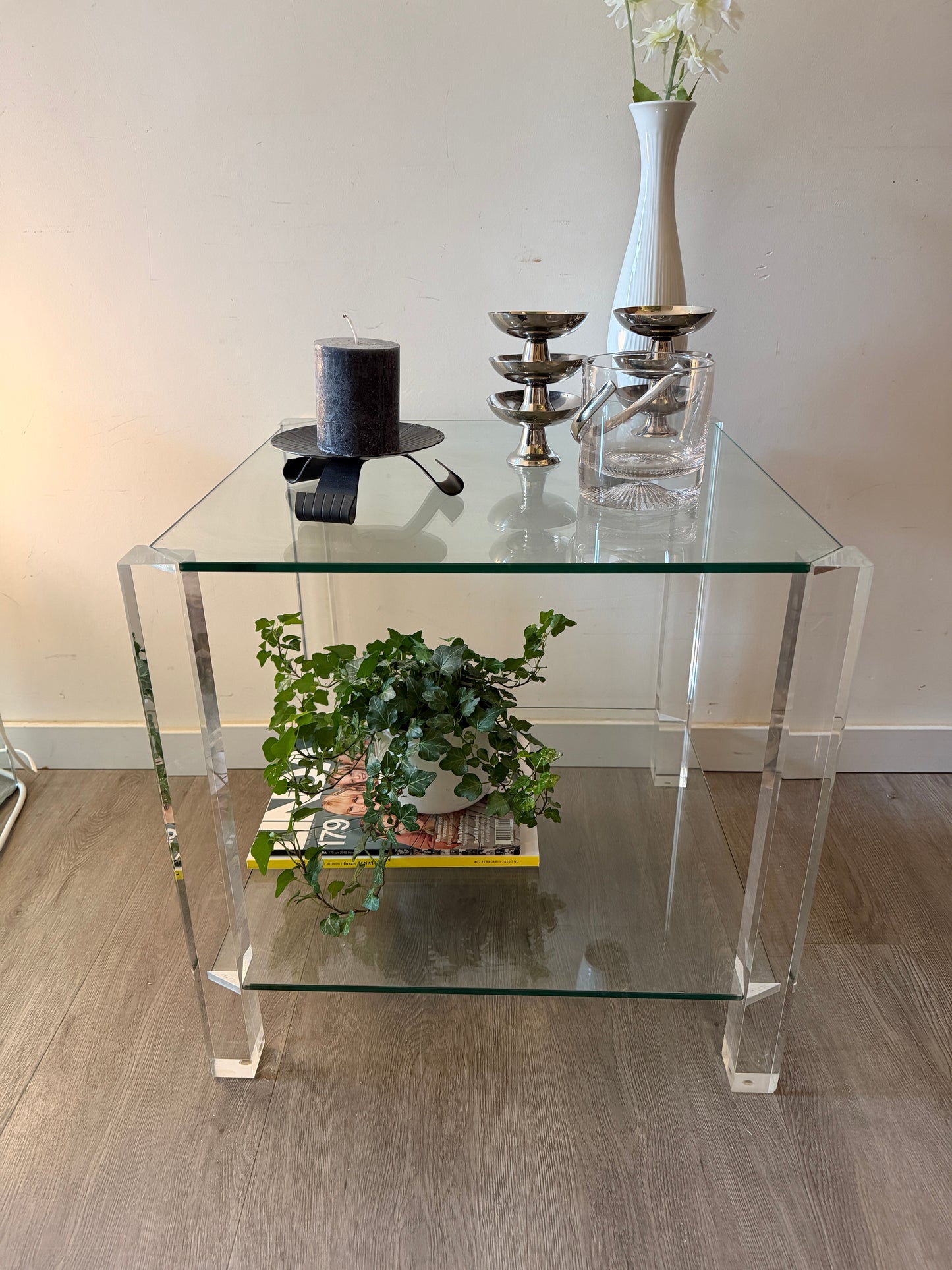 Lucite bijzettafel