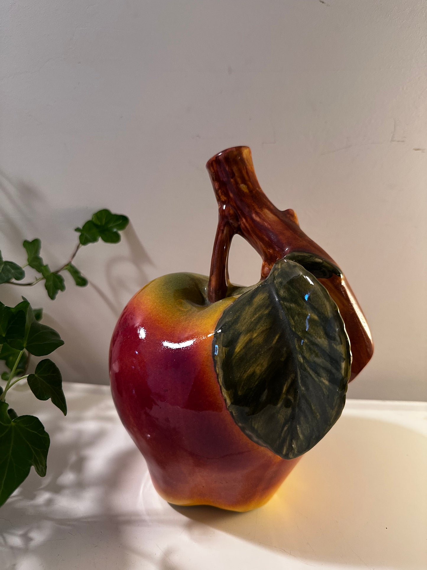 Keramieken vintage kan / vaas vorm appel