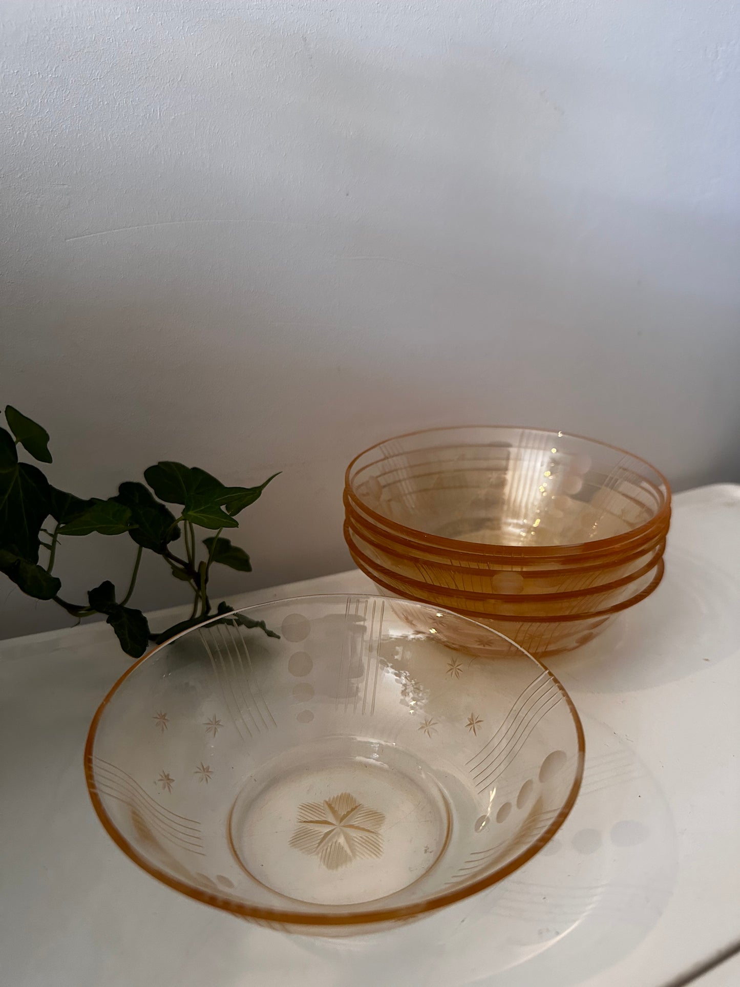 Set van 6 vintage amberkleurige persglazen schaaltjes