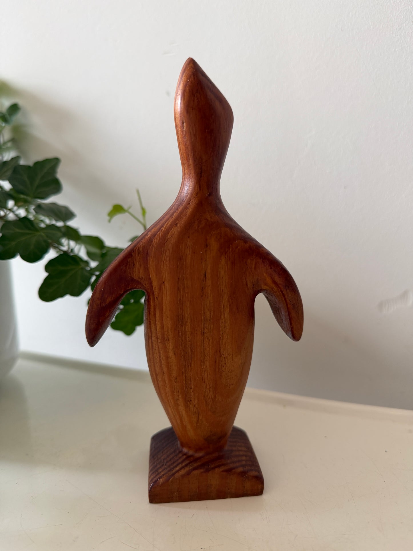 Mid Century houten beeldje pinguïn