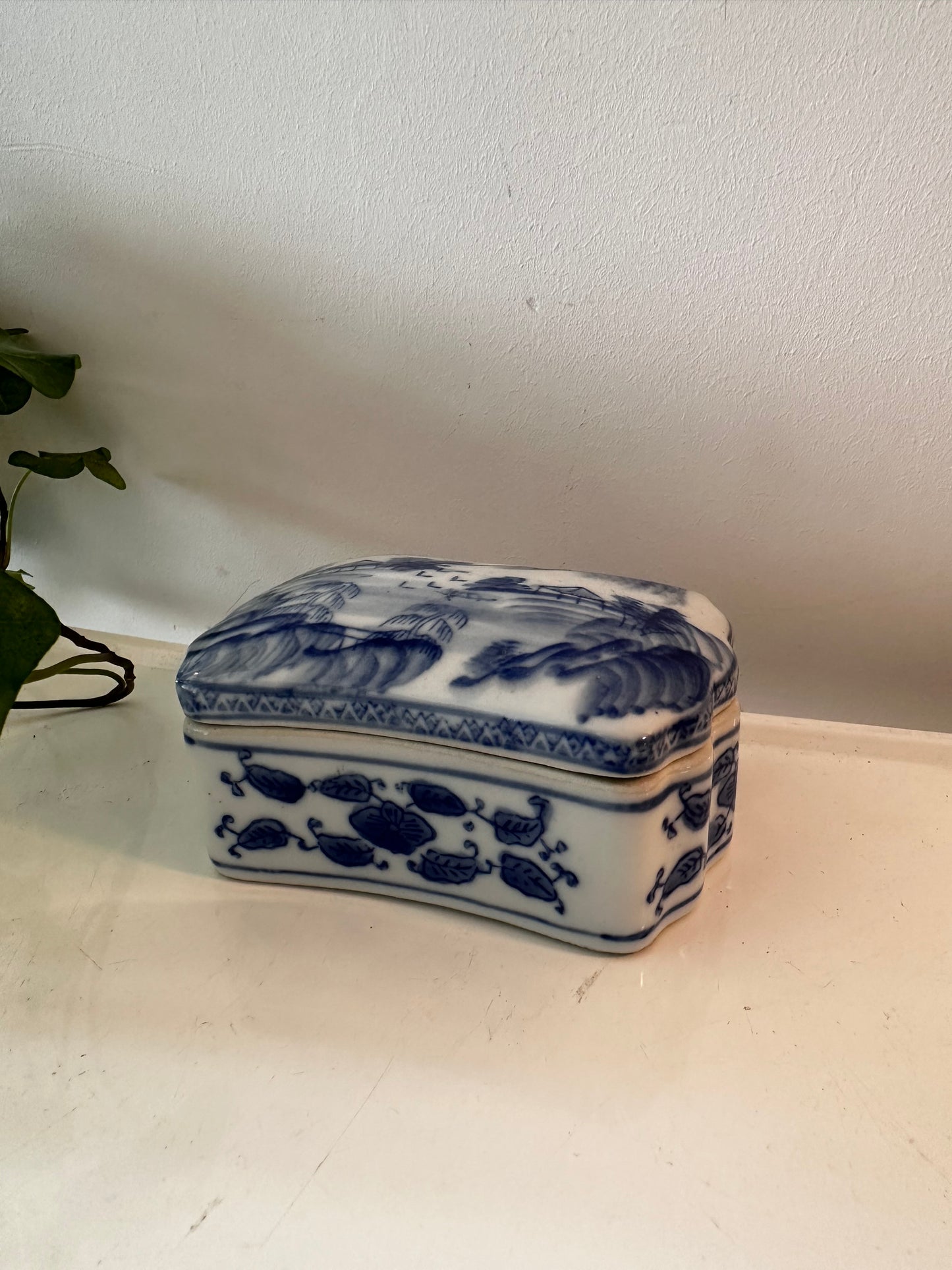 Porselein bewaardoosje