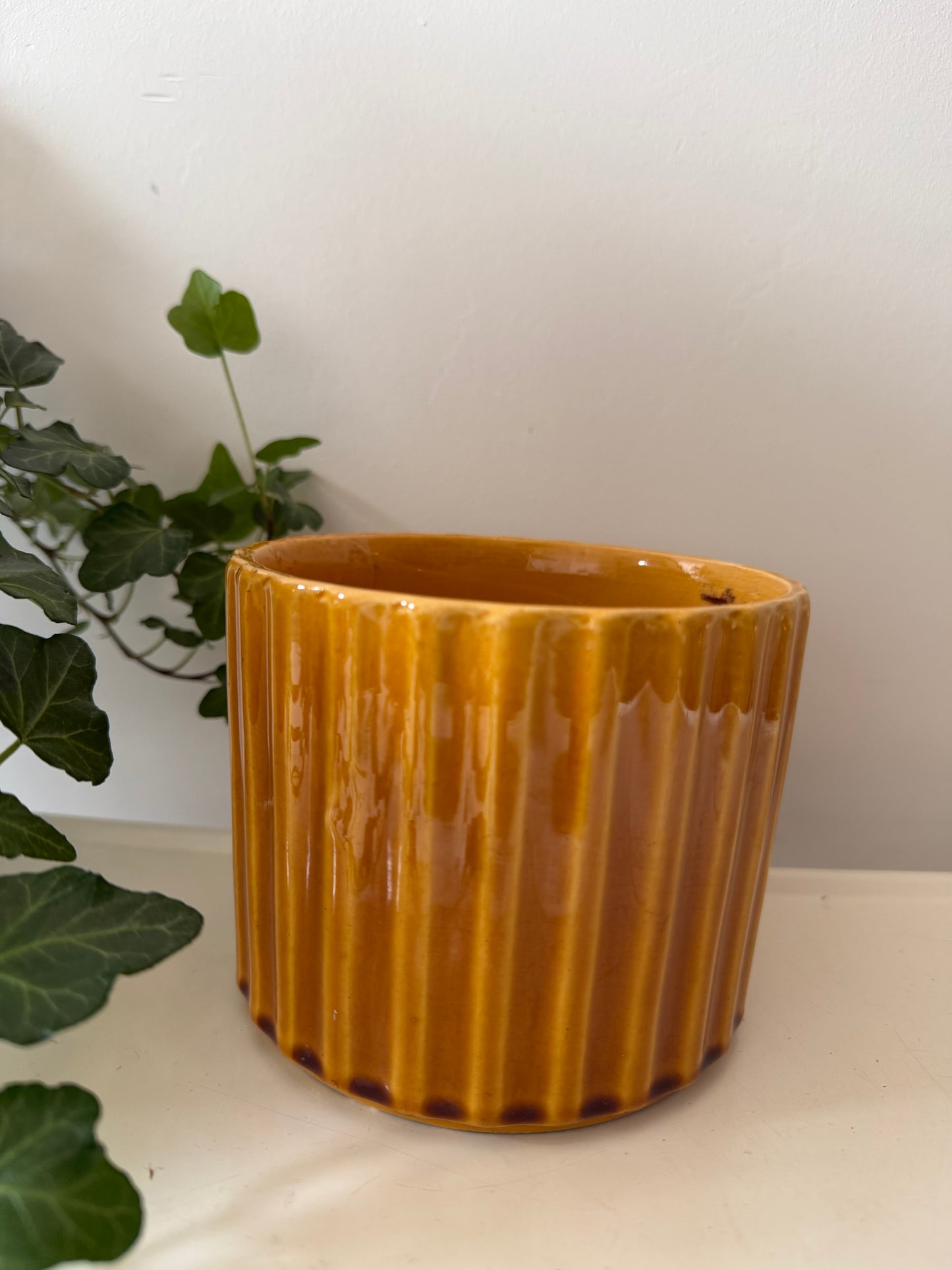 Adco Bloempot keramiek okergeel