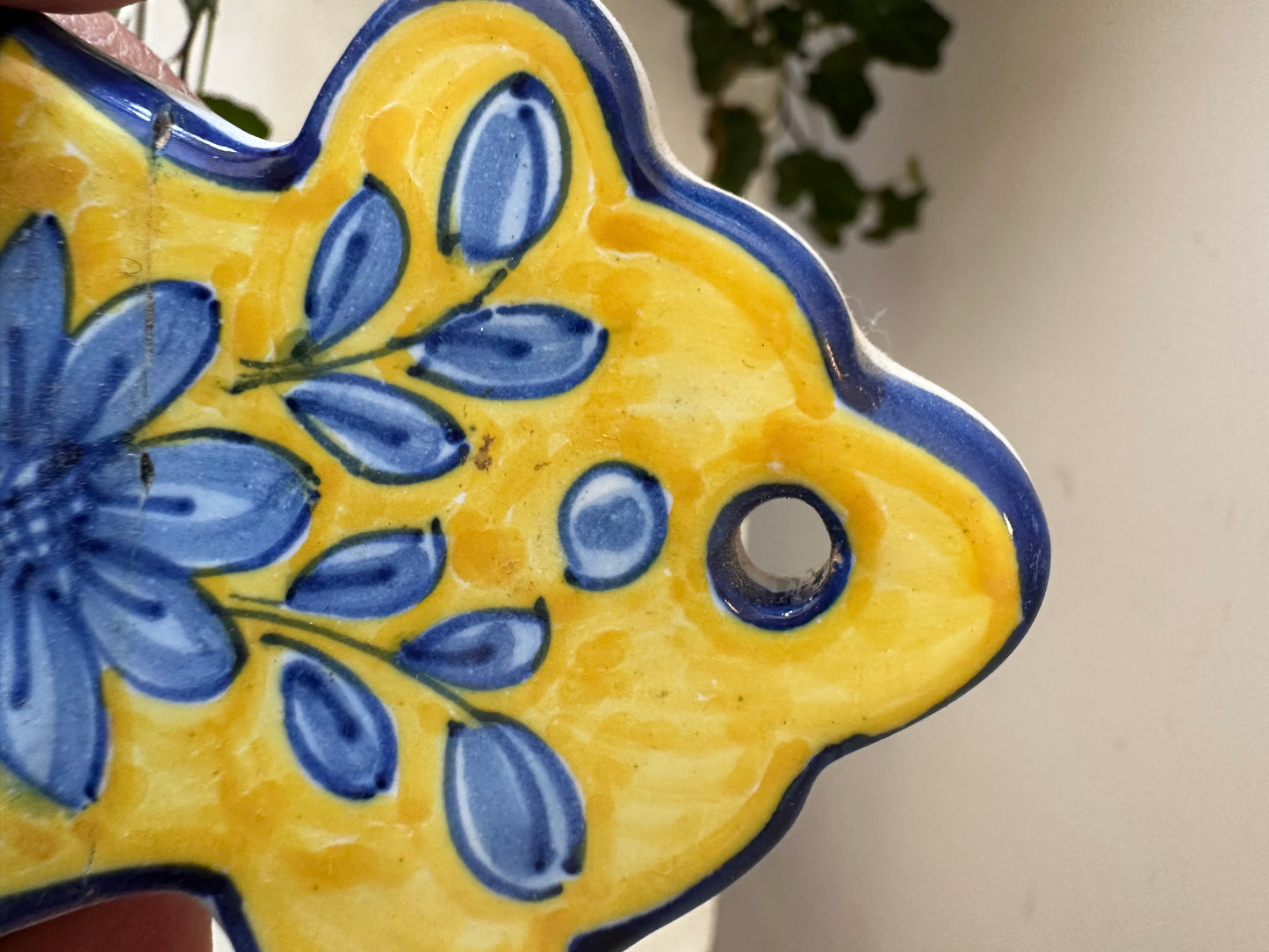 Keramieken wijwaterbakjes Spaans keramiek. Prijs per stuk