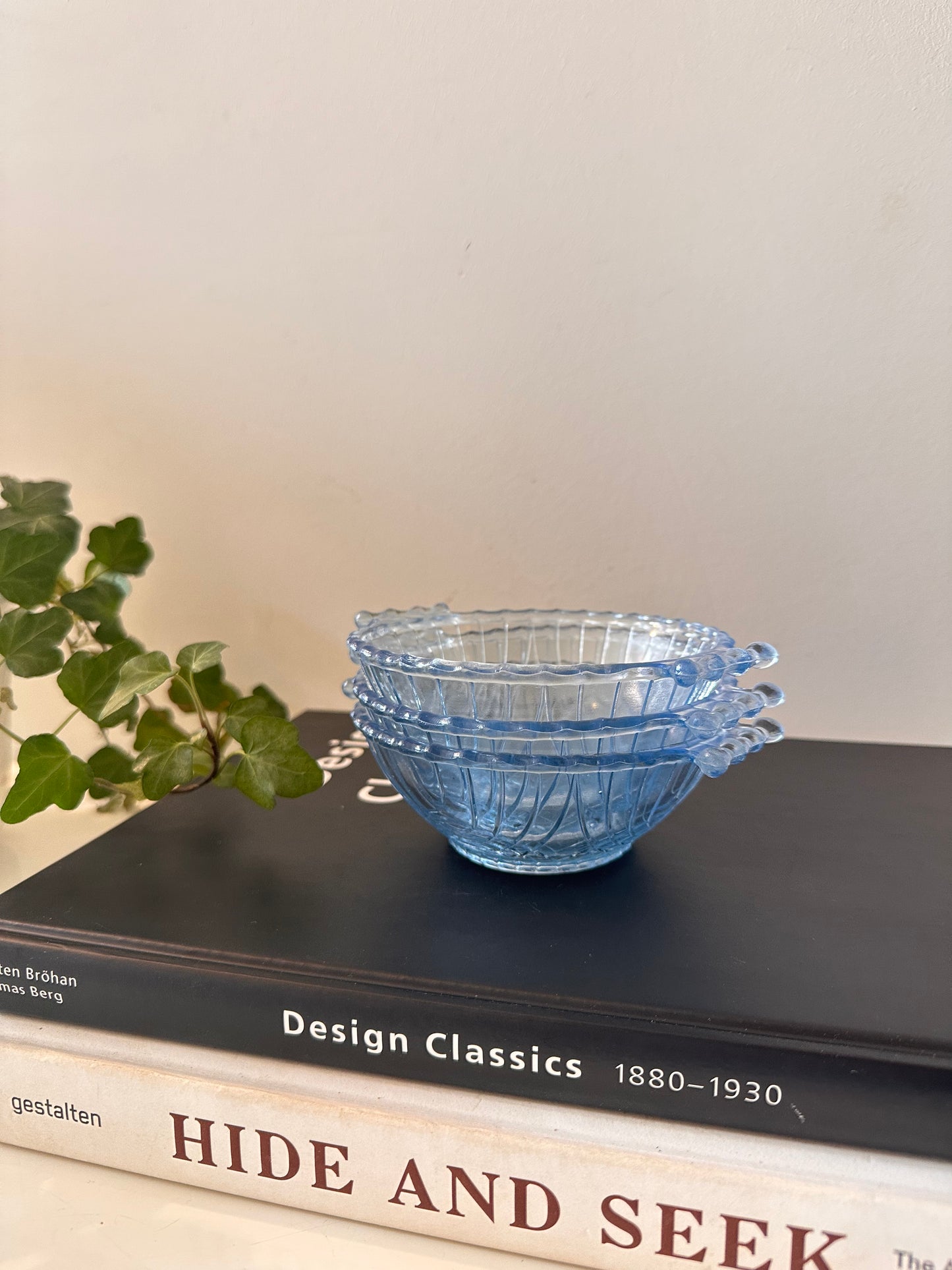 Set van 3 glazen blauwe schaaltjes