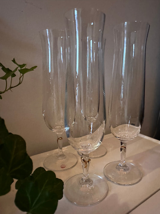 Hoge kristallen vintage champagne glazen