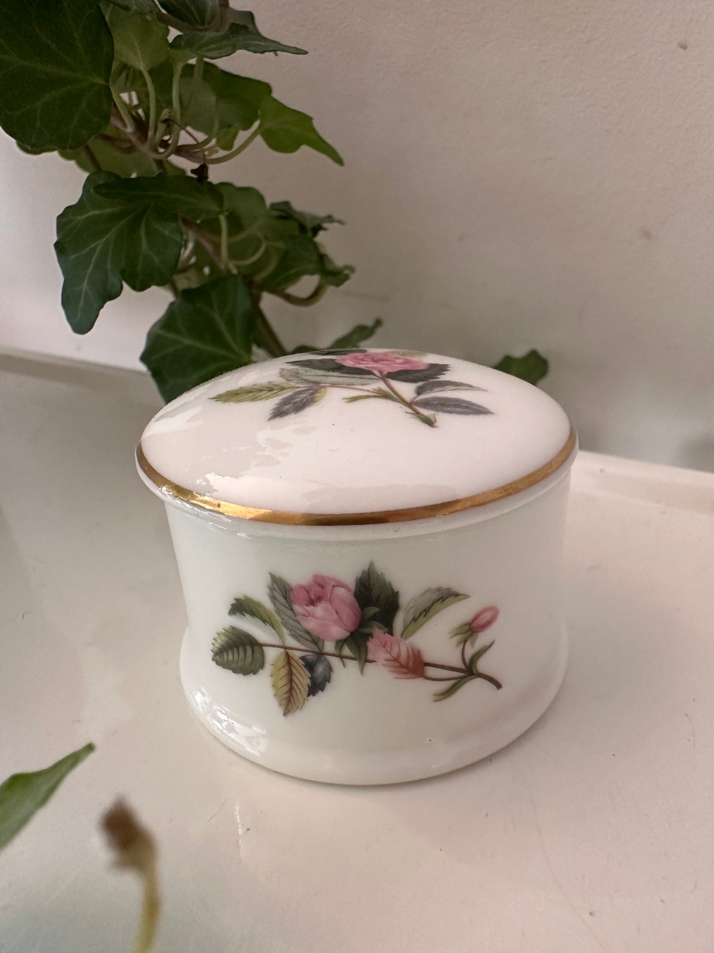 Wedgwood bewaardoosje porselein