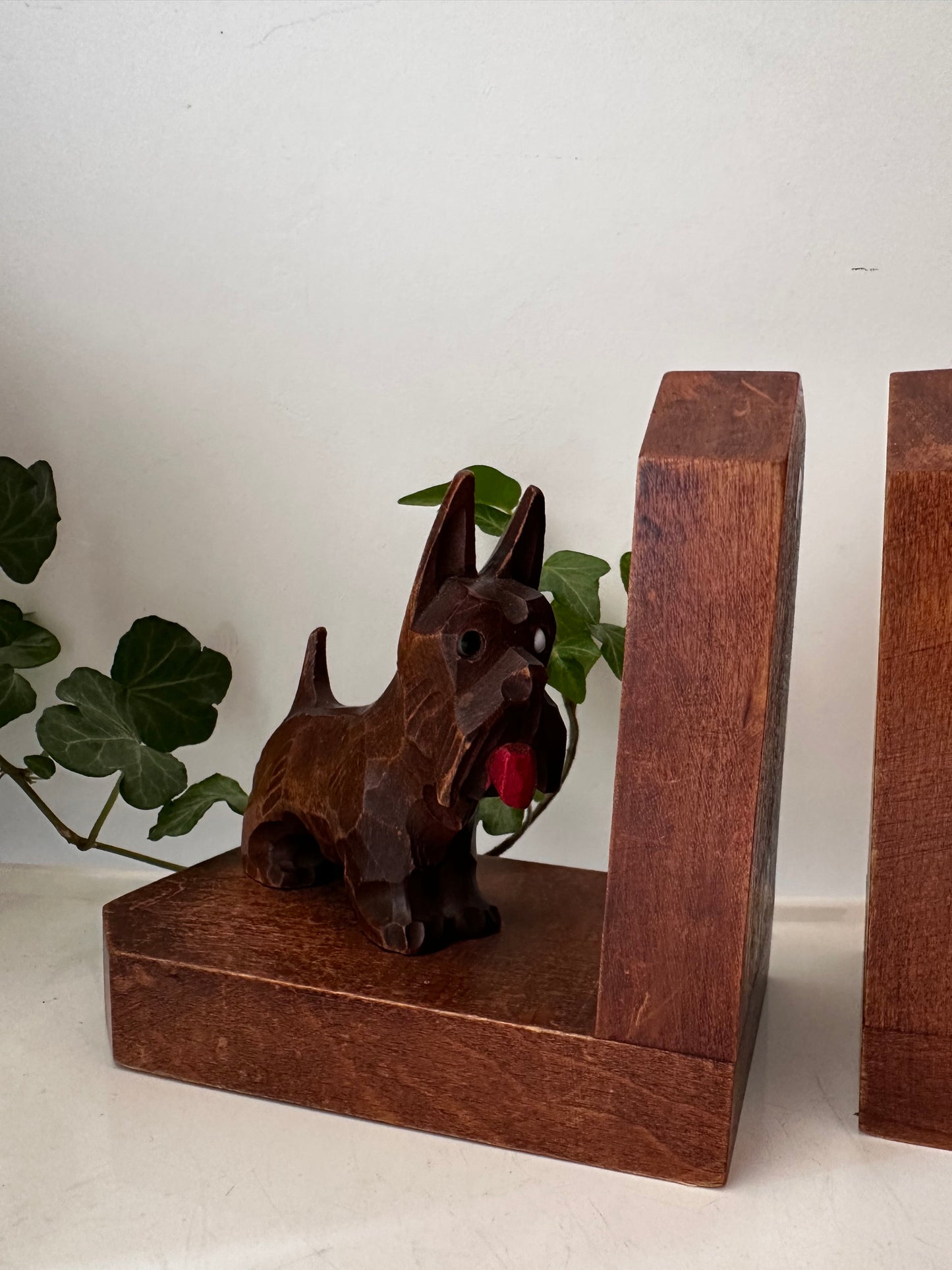 Boekensteunen met hondjes