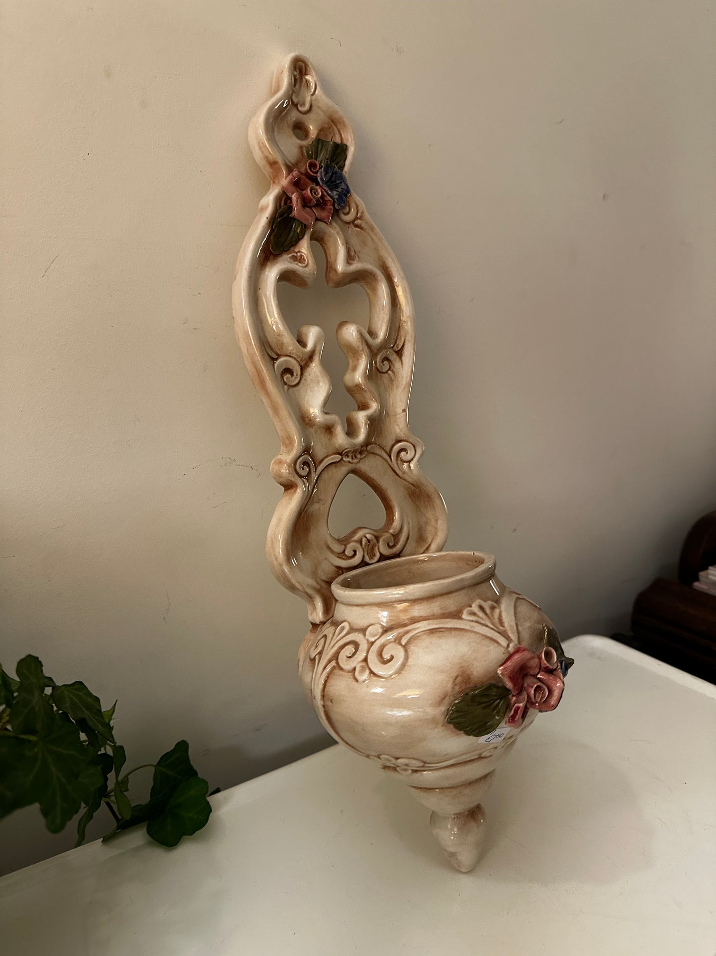 Wandvaasje Italiaans keramiek