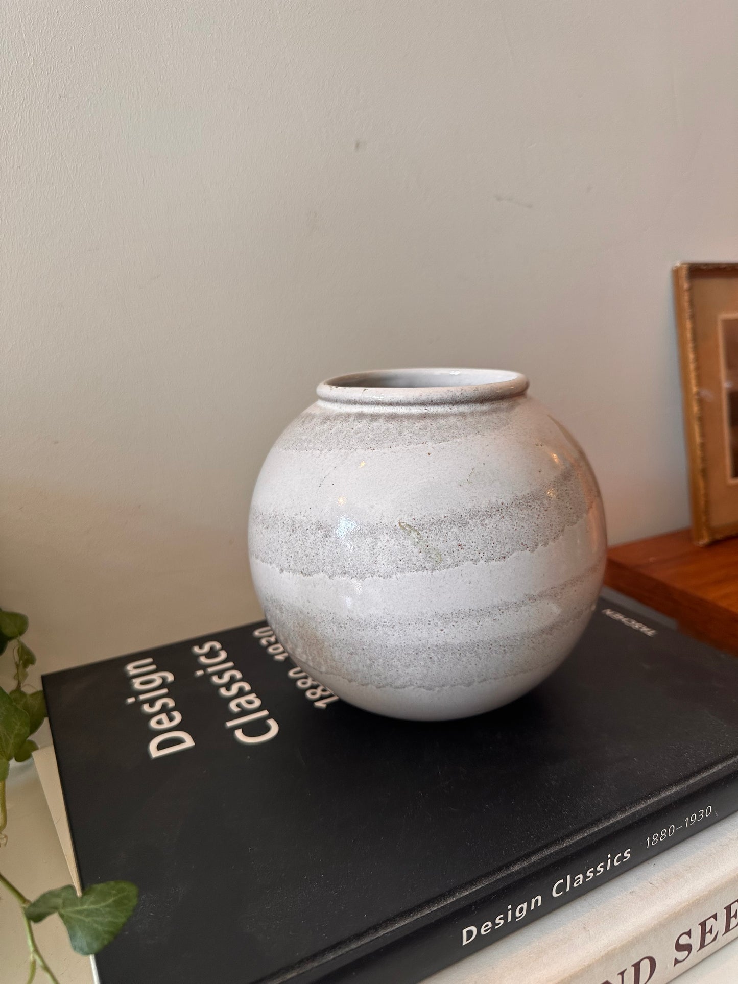 West Germany vaas grijstinten