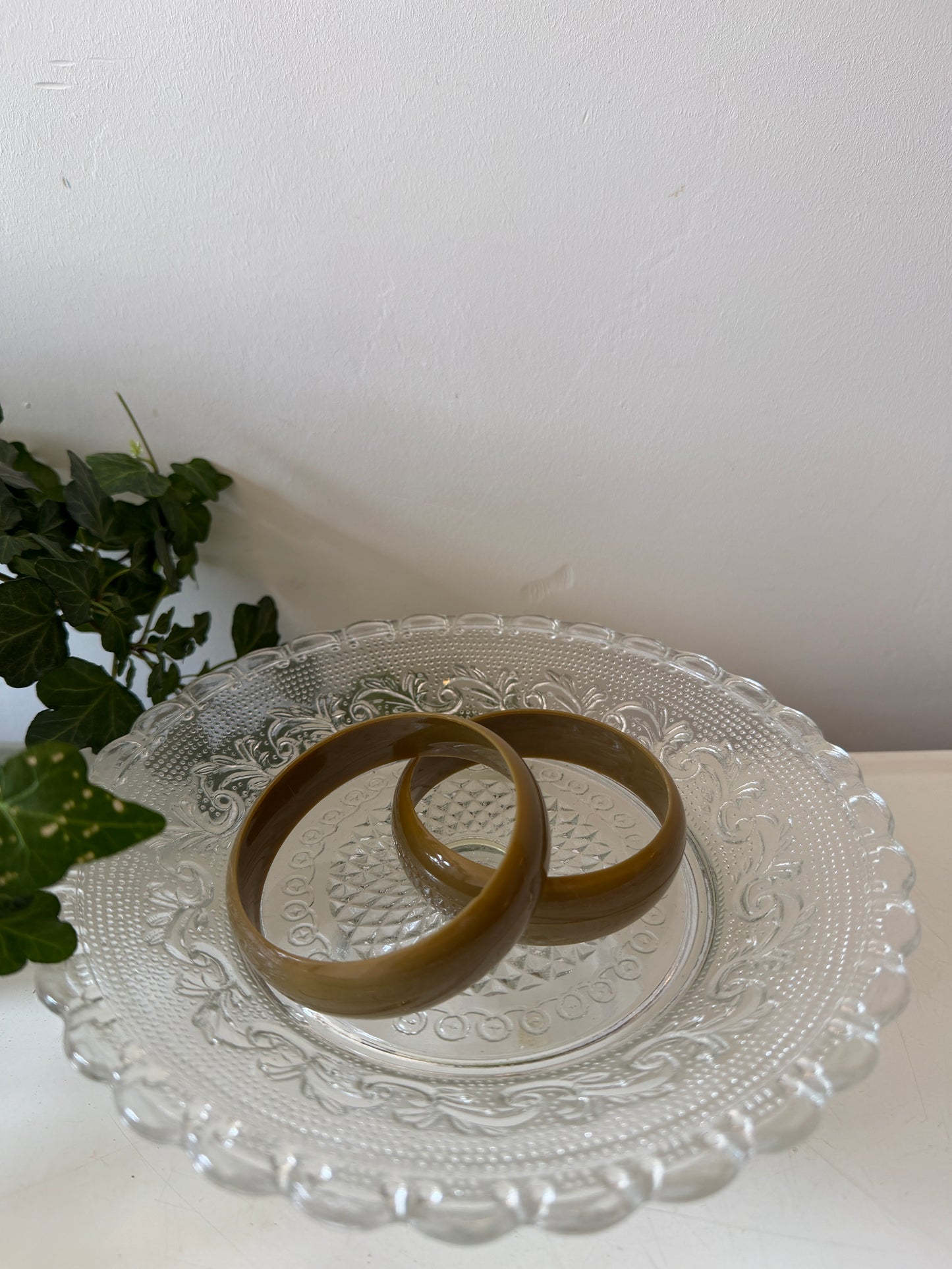 Set van 2 olijfgroene armbanden
