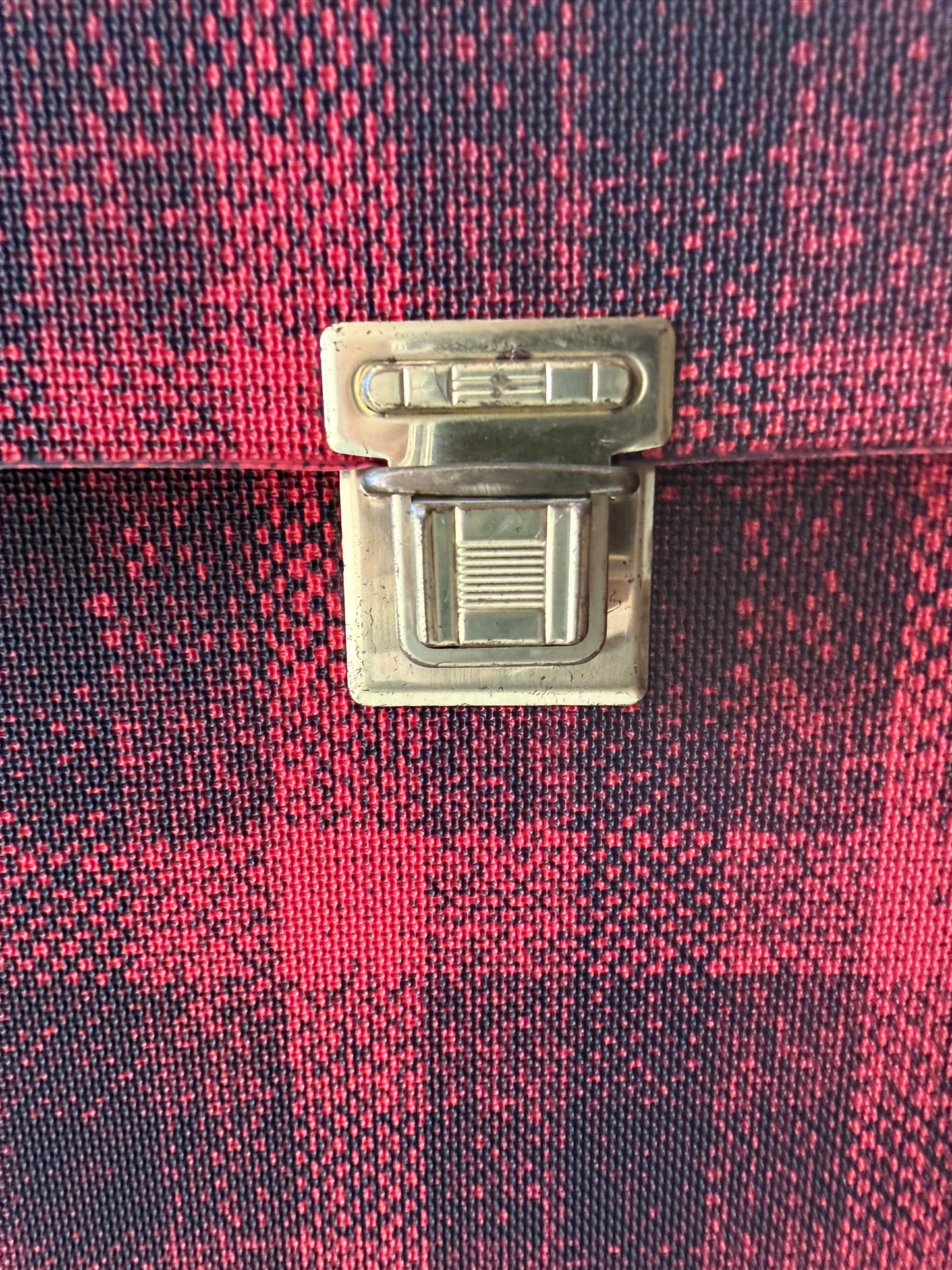 Elpee lp koffer jaren 70 zwart rood geruit