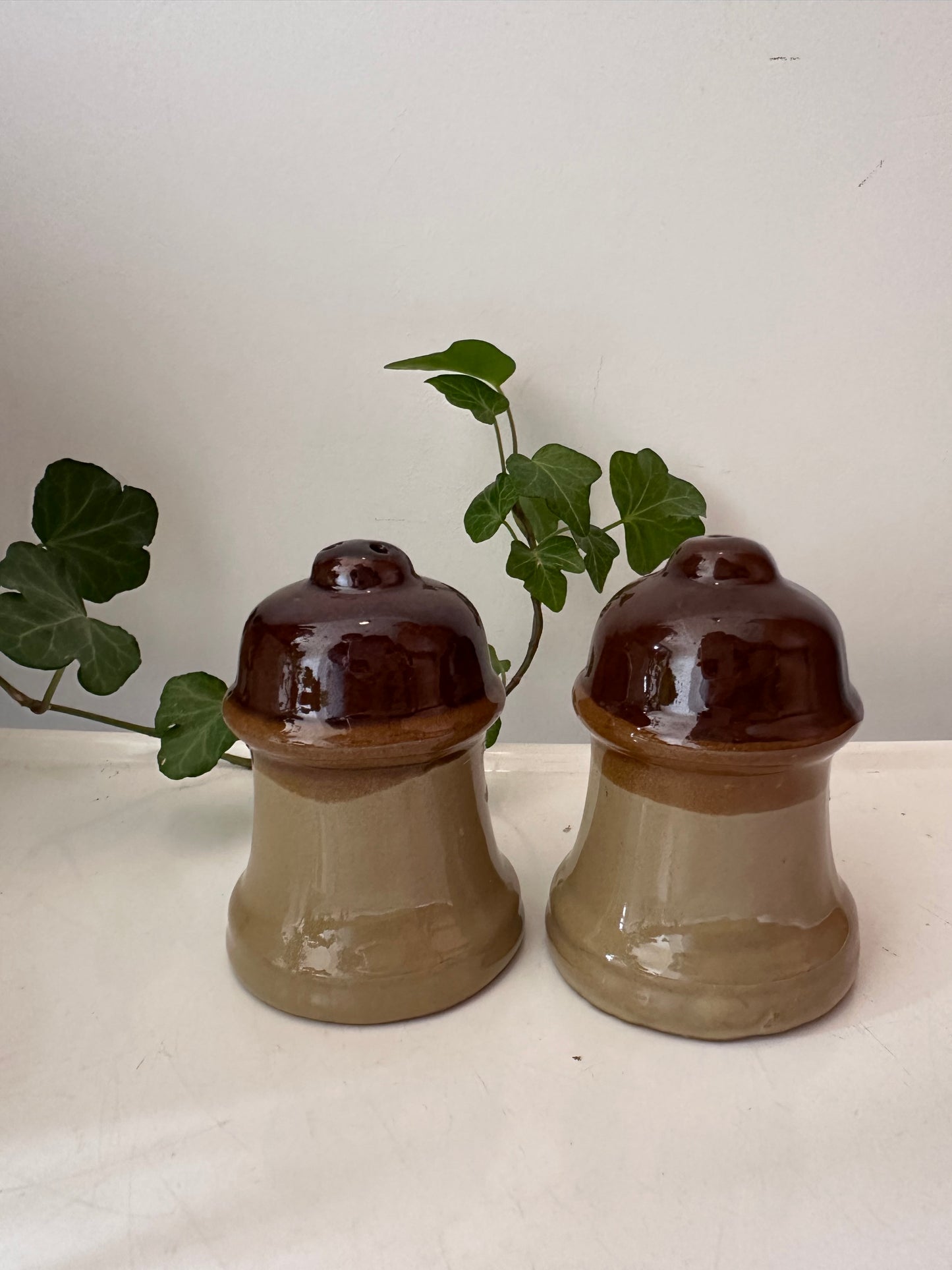 Keramiek jaren 70 retro peper en zout stelletje