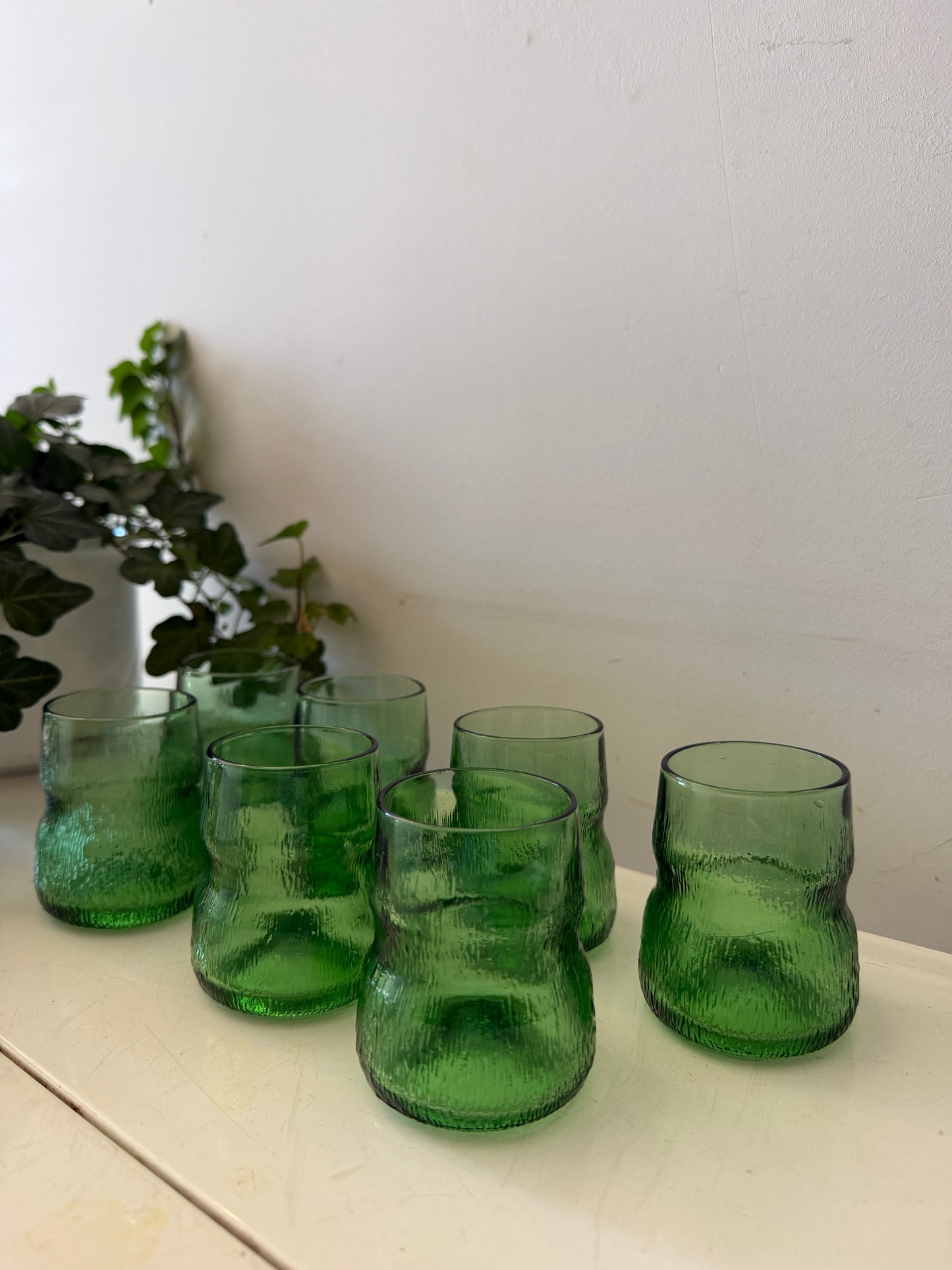Set van 7 Amaro Averna smaragdgroene glazen