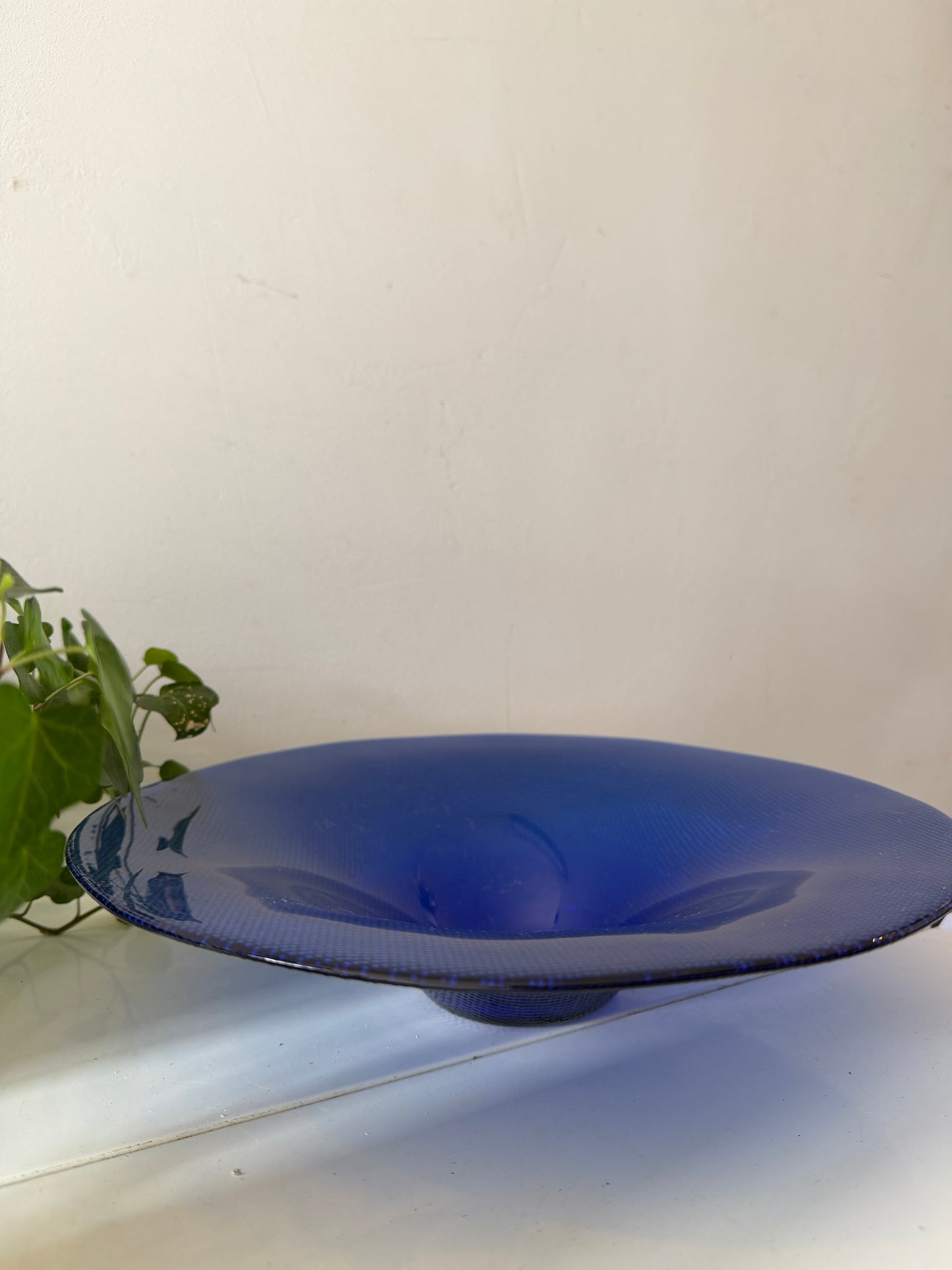 Vintage blauwe schaal