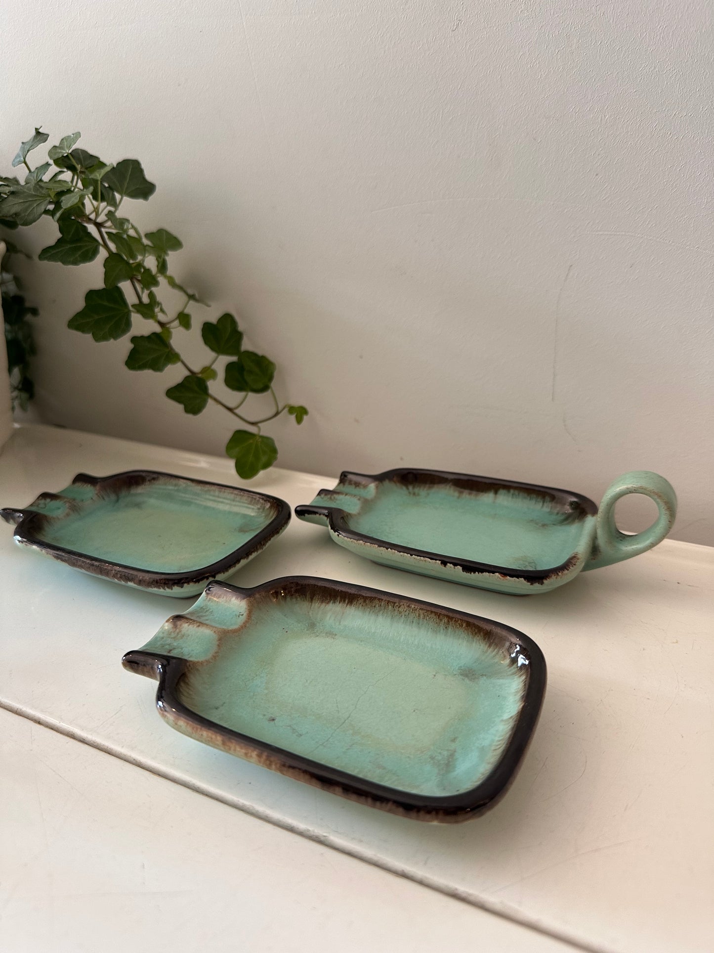 Set van 3 Jaren 70 keramieken asbakjes west germany