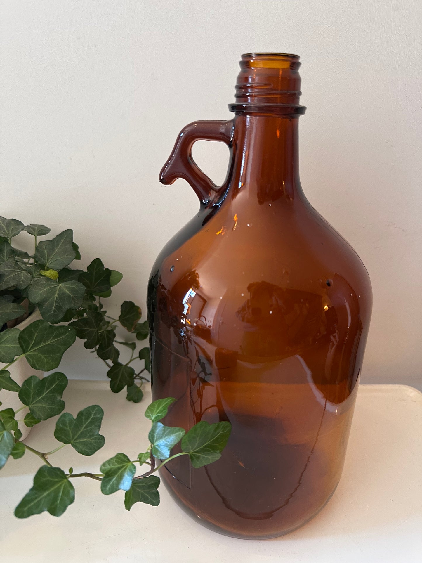 Amberkleurige flesvaas