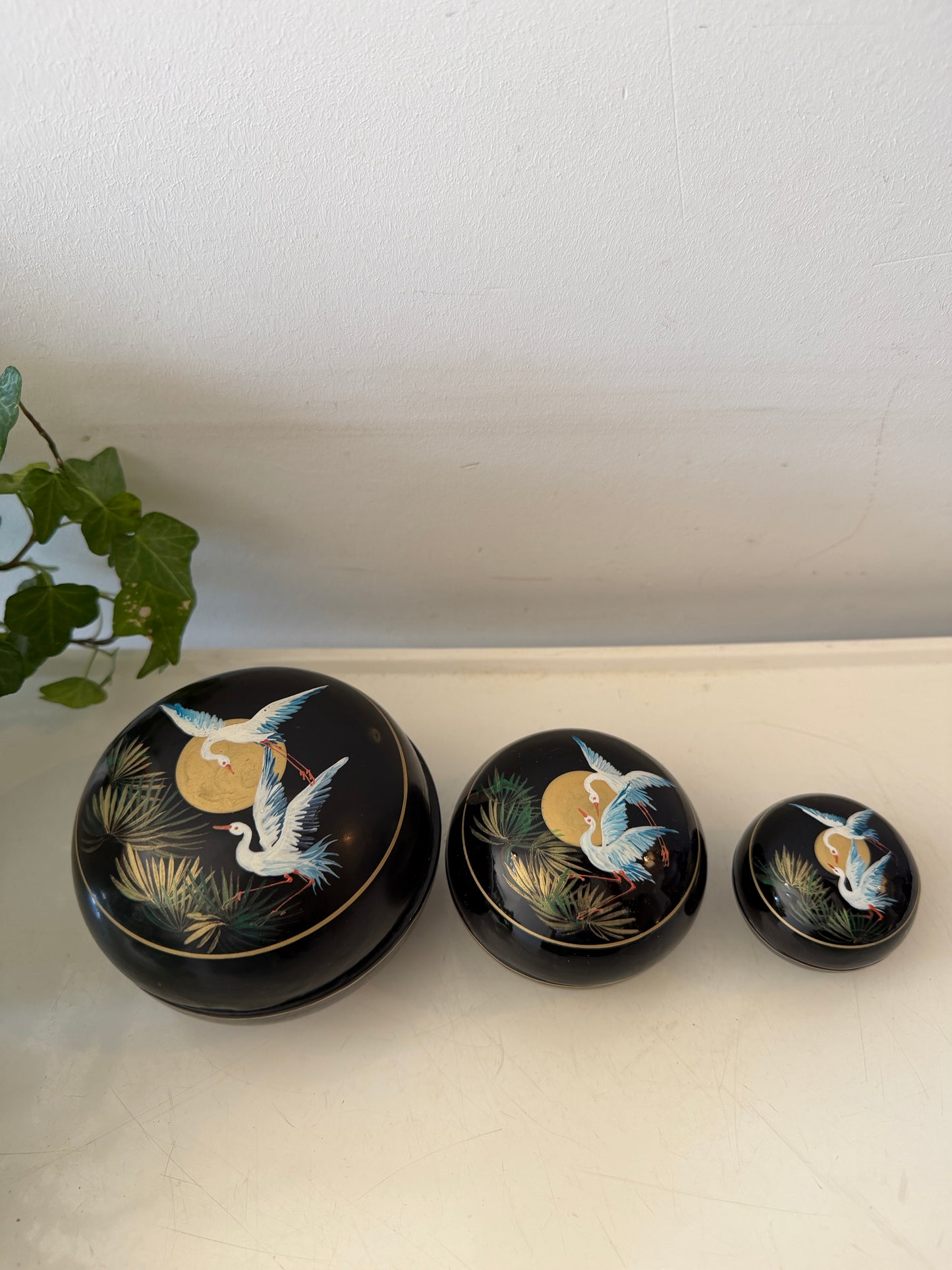 Set van 3 ronde lakdoosjes mid century