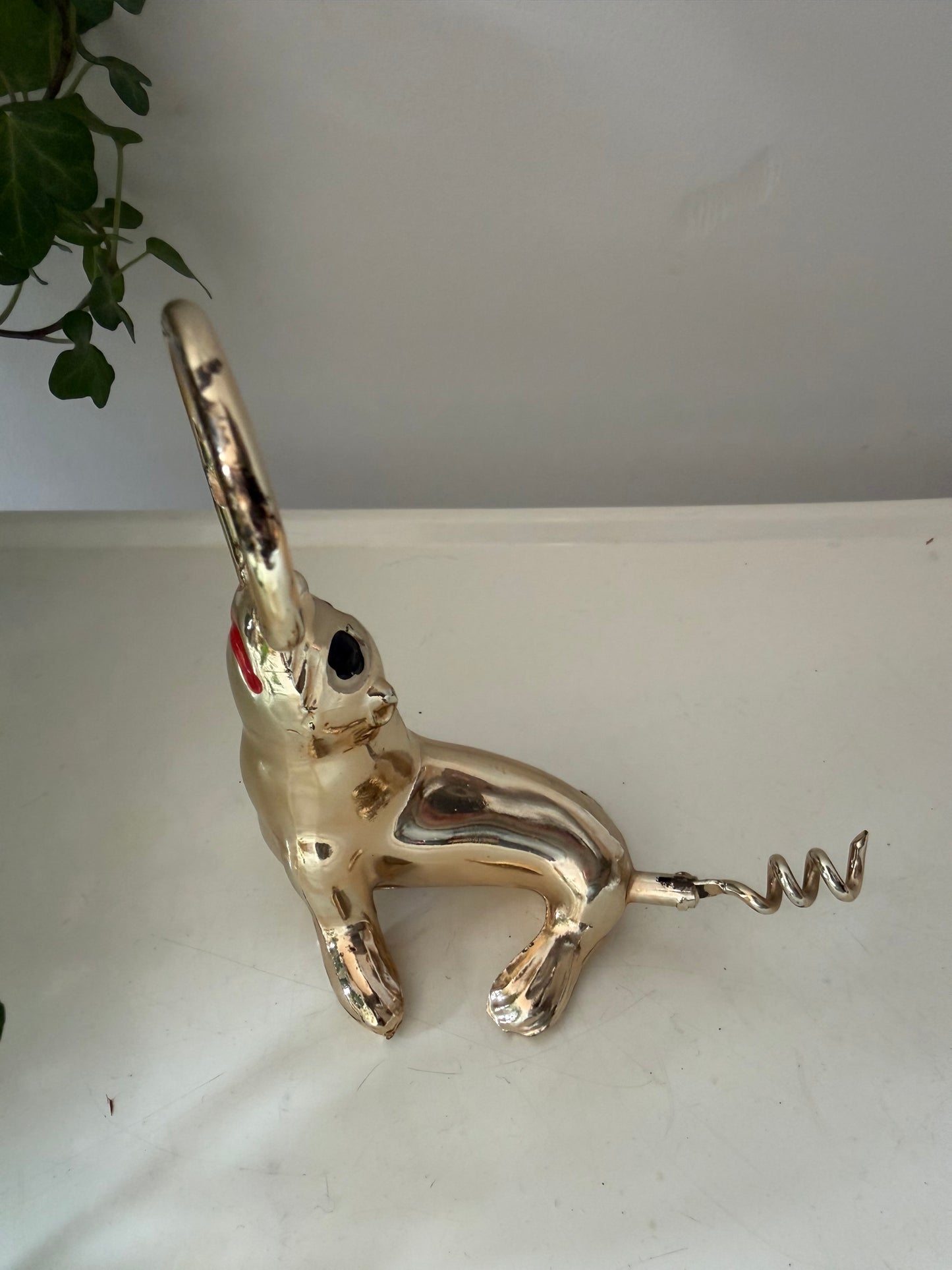 Flessenopener met kurkentrekker in de vorm van een zeehondje