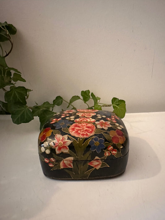 Handbeschilderd lakdoosje