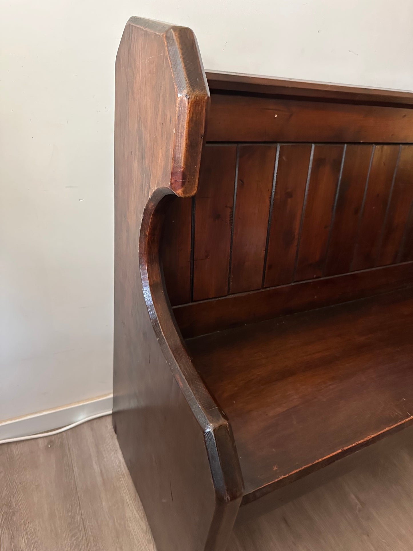 Donkerhouten kloosterbank