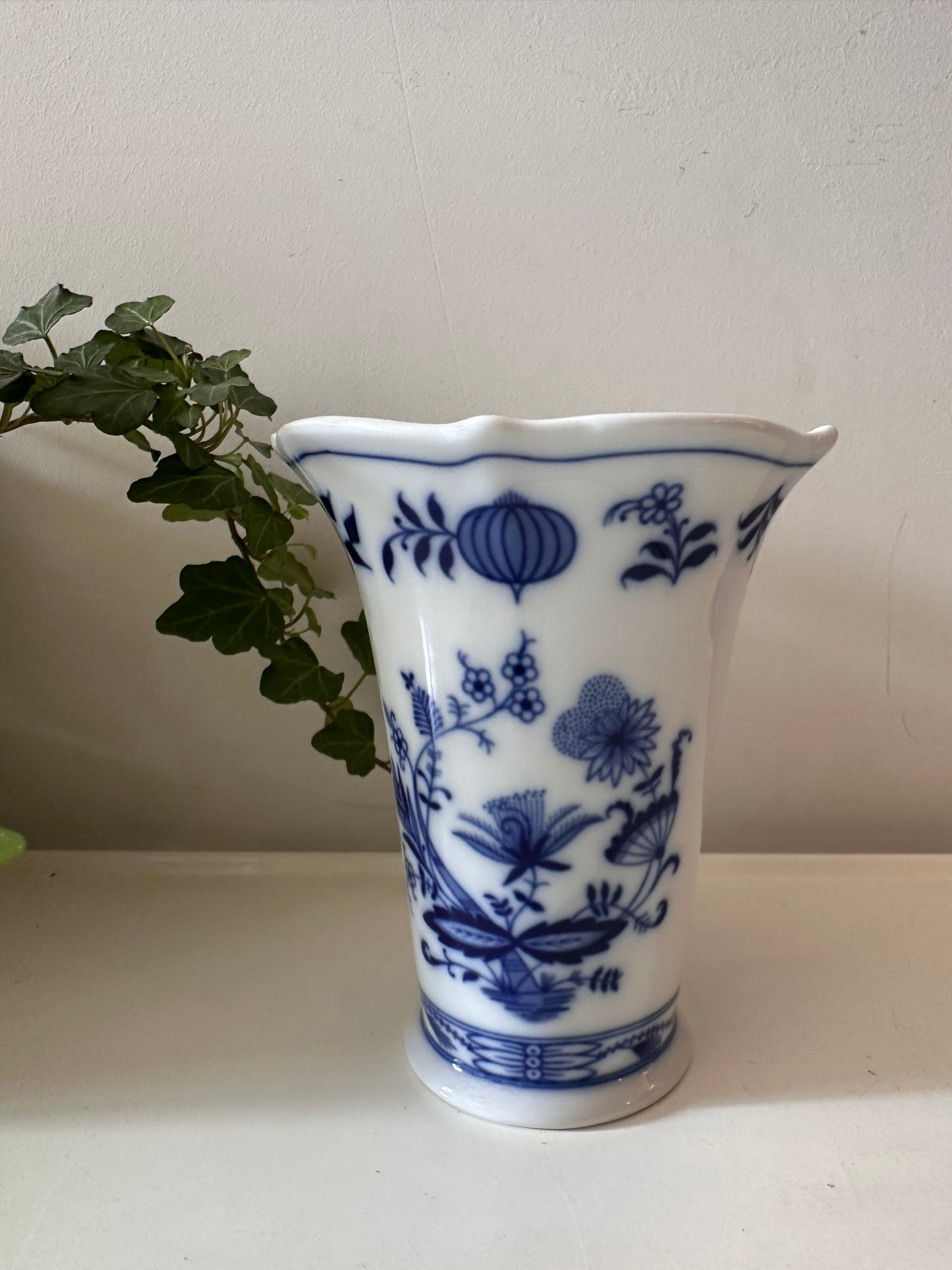 Blauw wit porseleinen vaasje