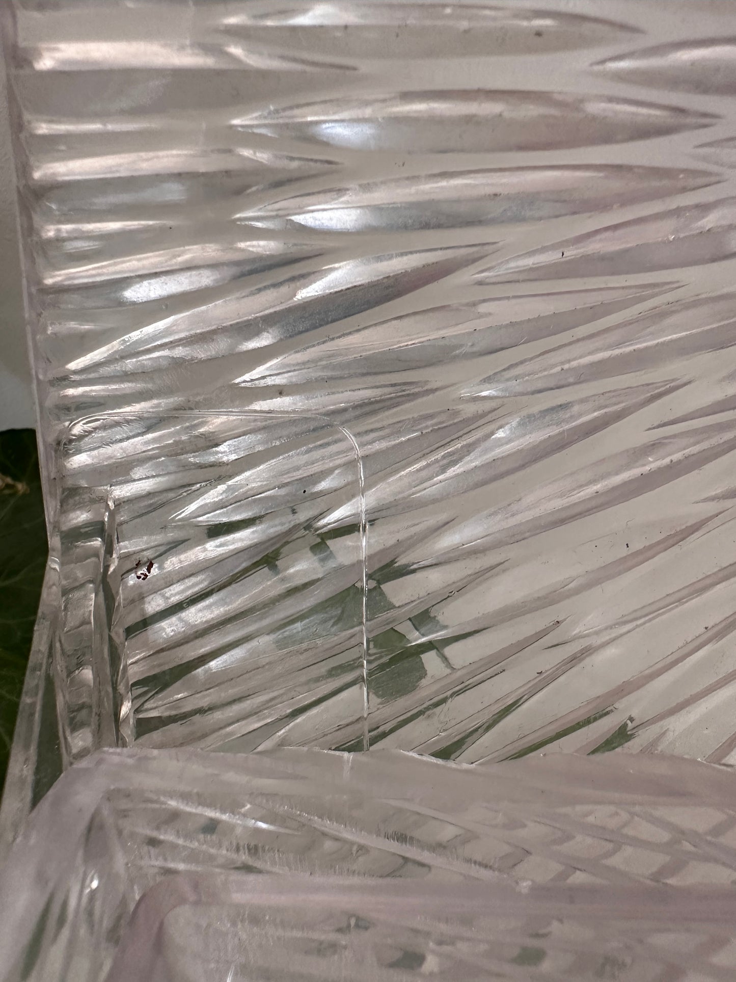 Kunststof bewaardoos met reliëf patroon