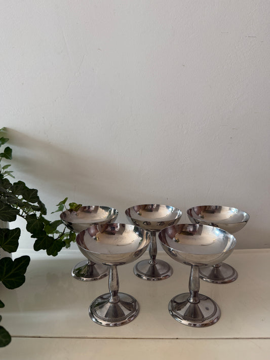 Set van 5 chrome vintage coupes