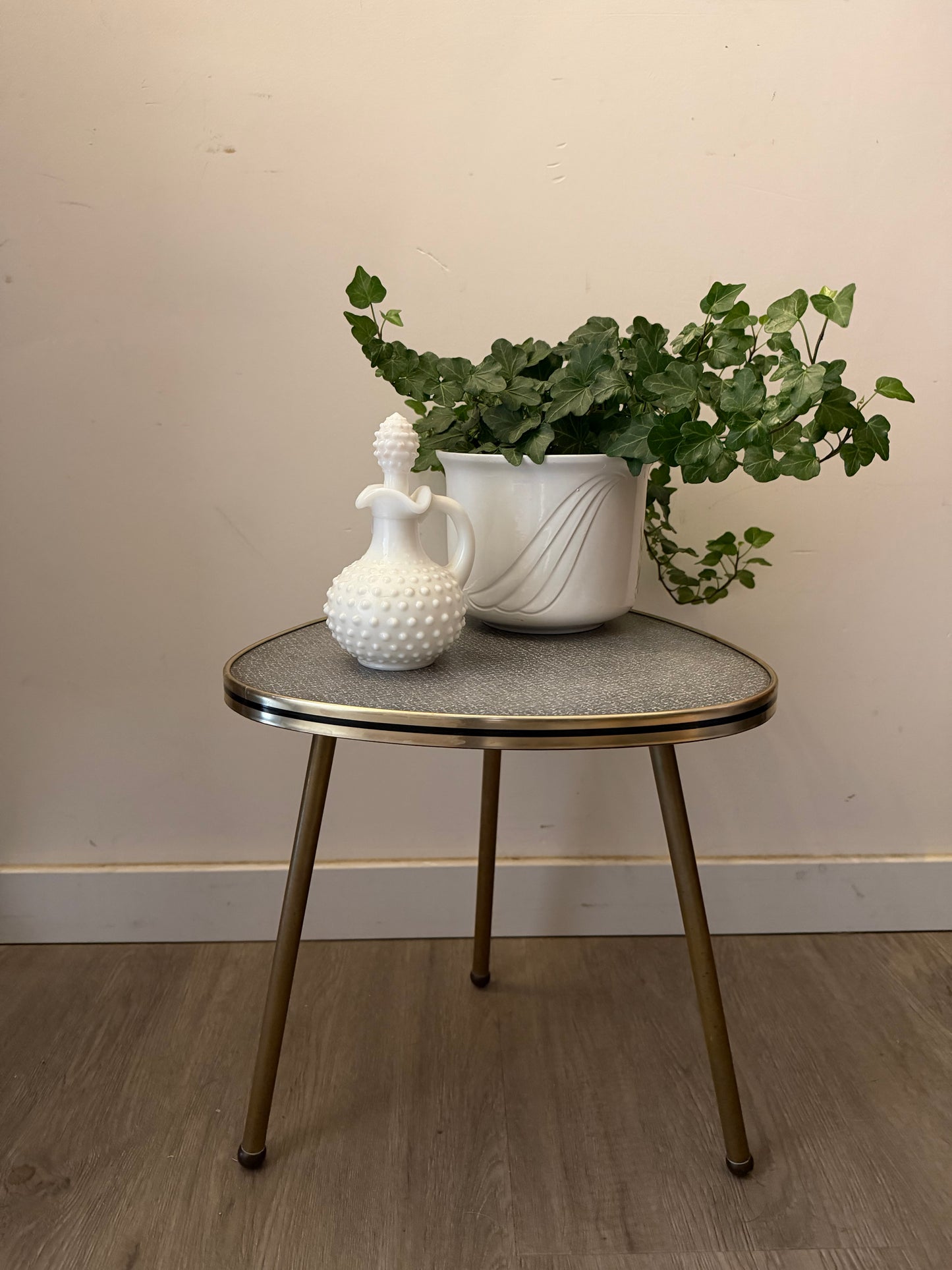 Jaren 50/60 bijzettafel formica