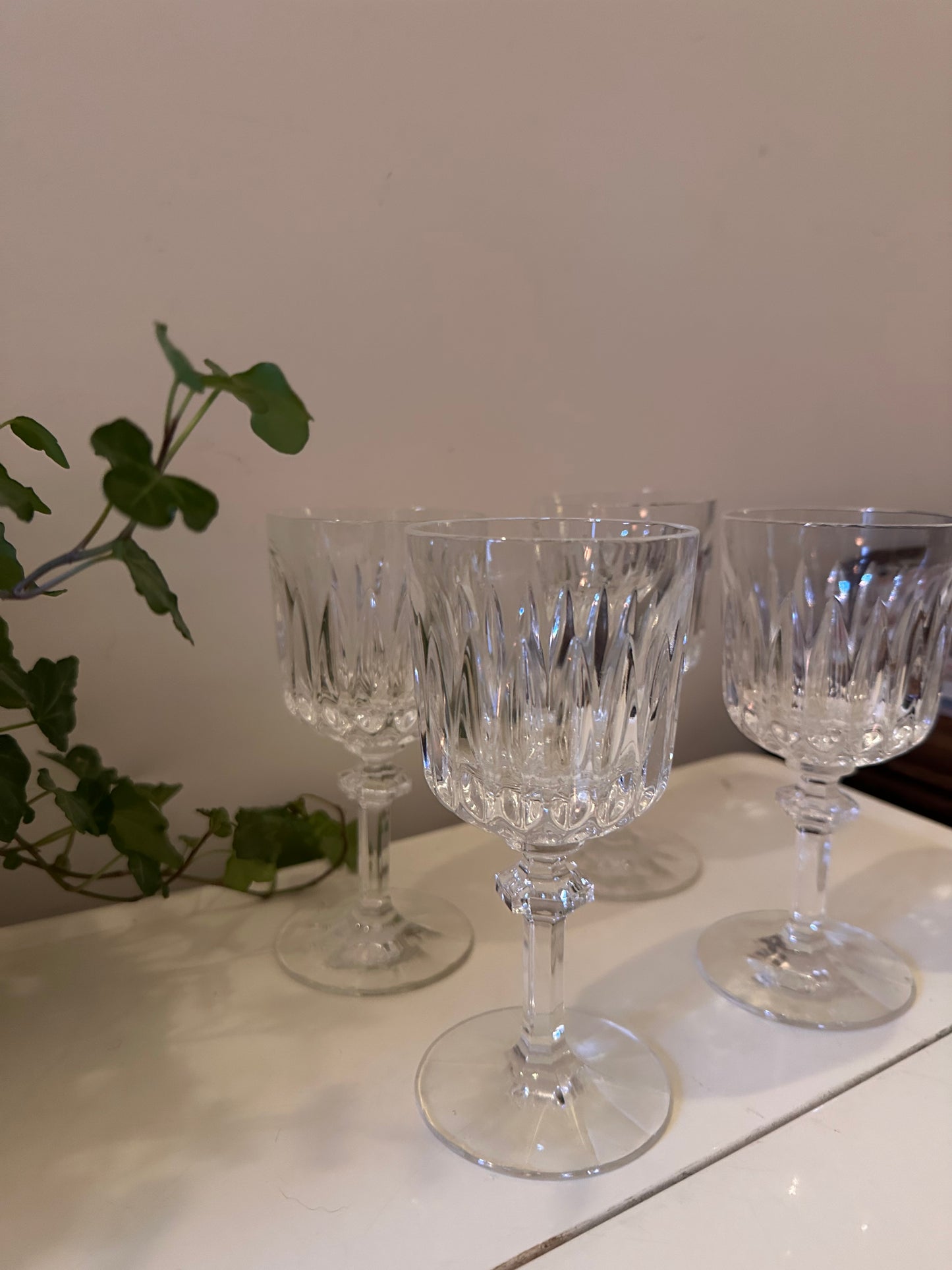 Set van 4 kristallen wijnglazen