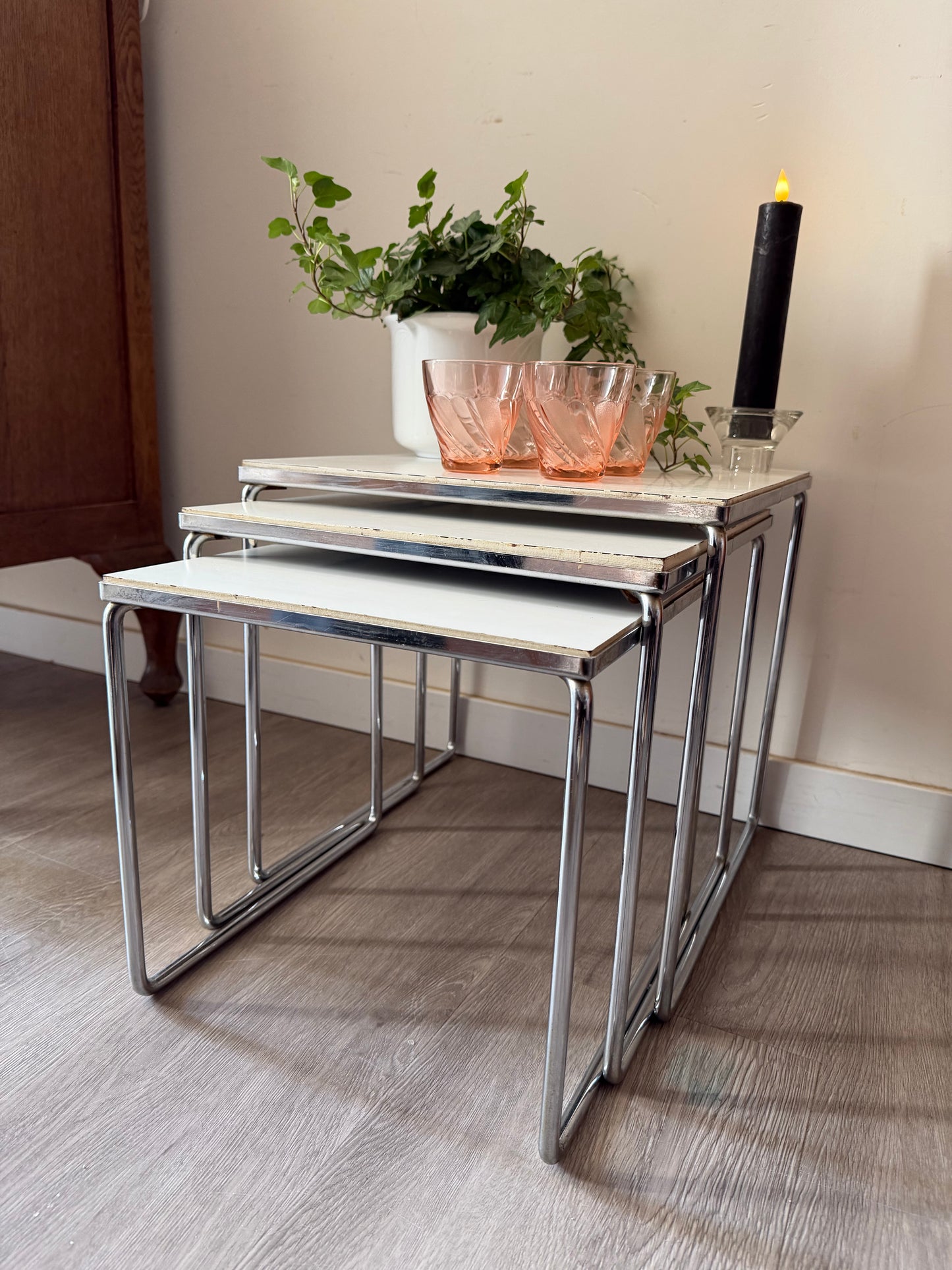Mimi set Nestingtables chroom wit blad mid century