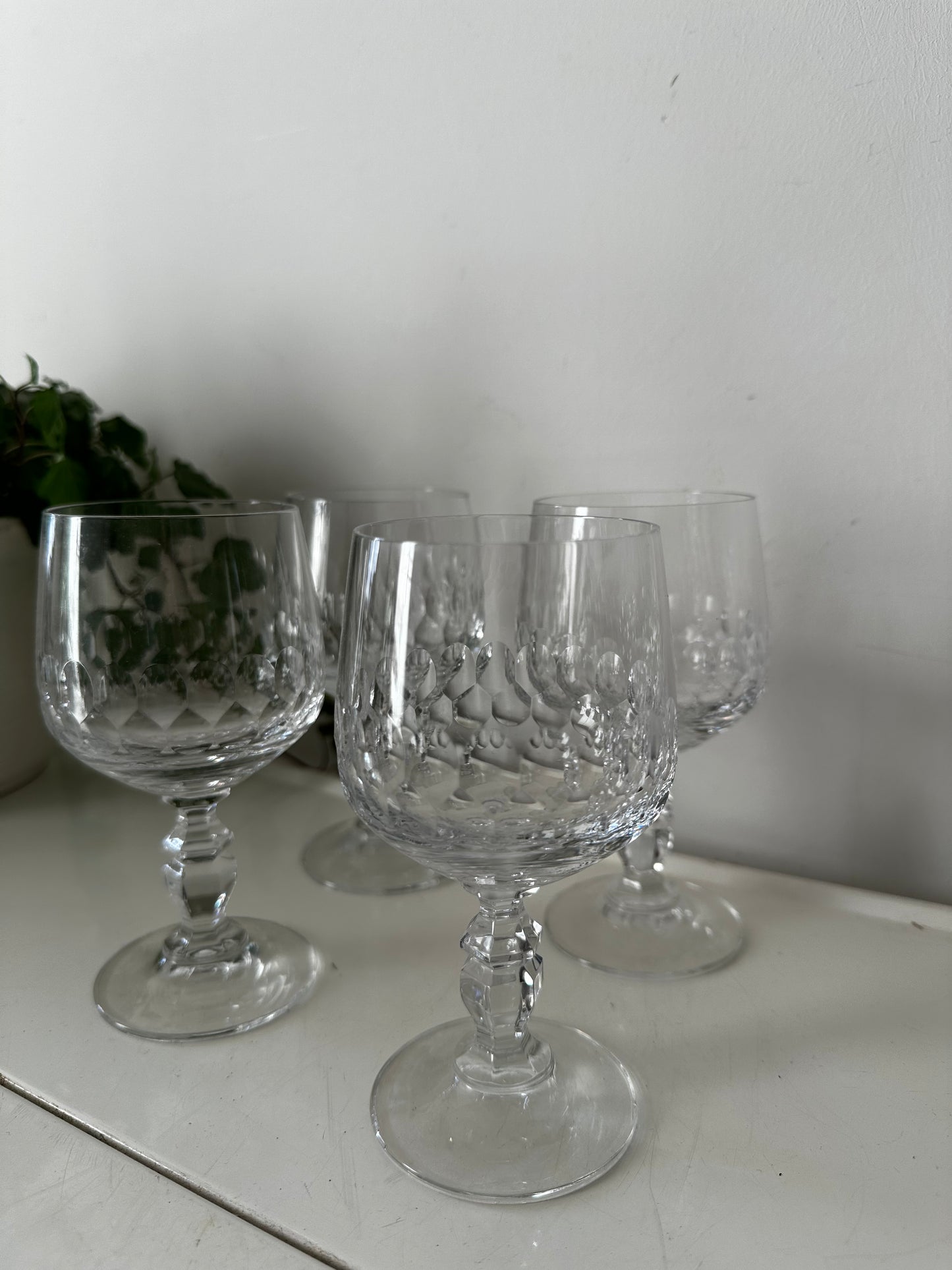 Set van 4 kristallen wijnglazen